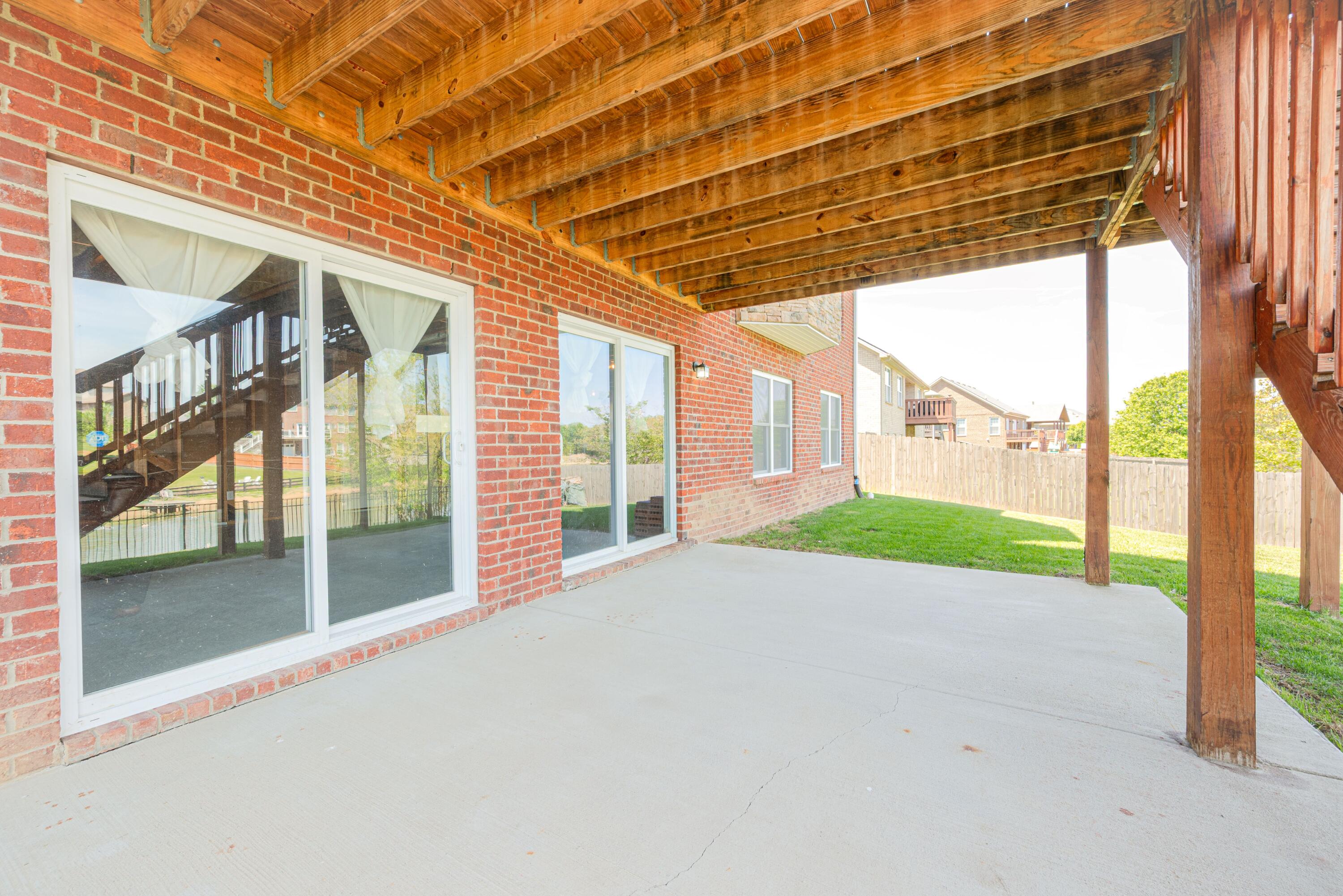 300 Squires Way Property Photo 39