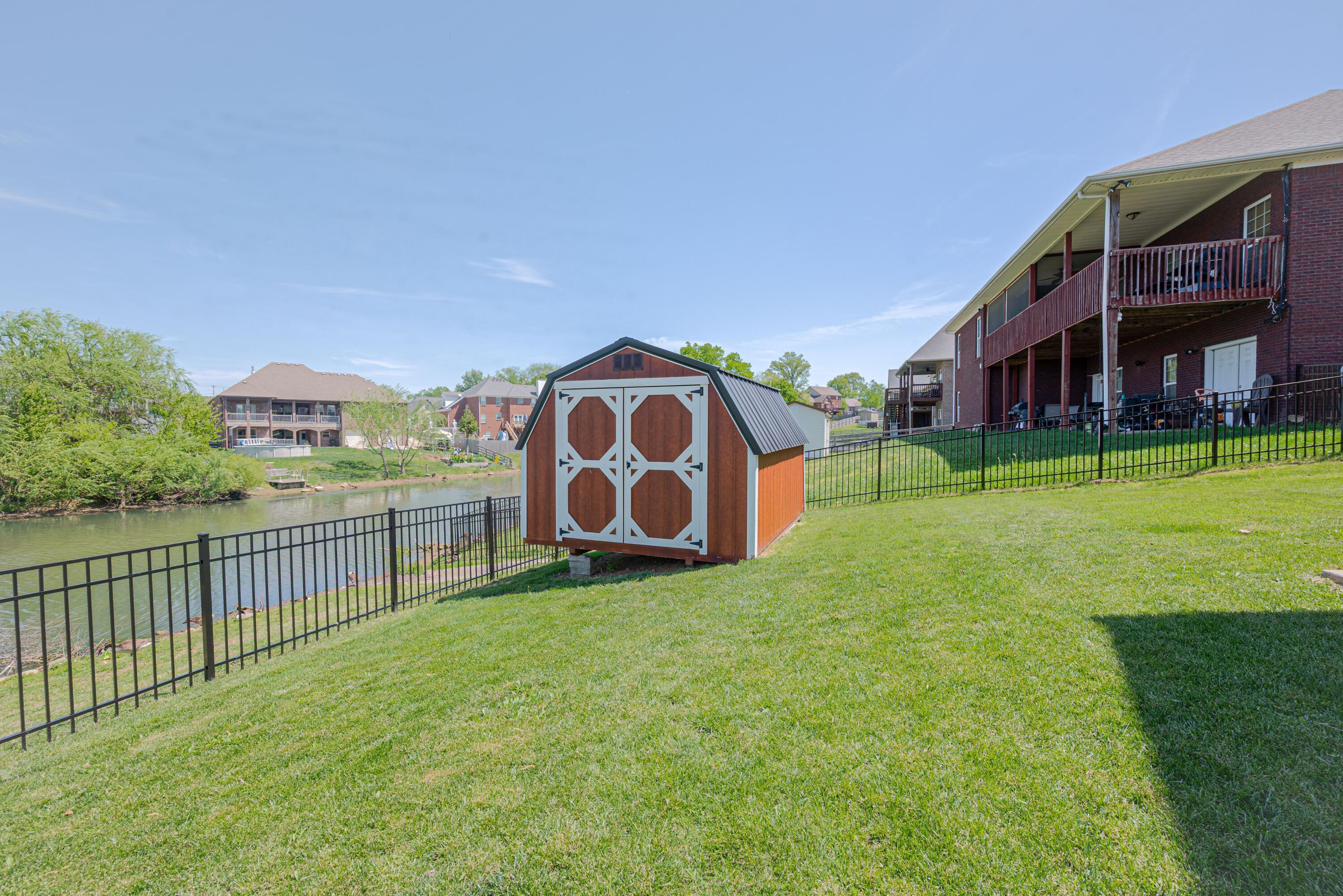 300 Squires Way Property Photo 42