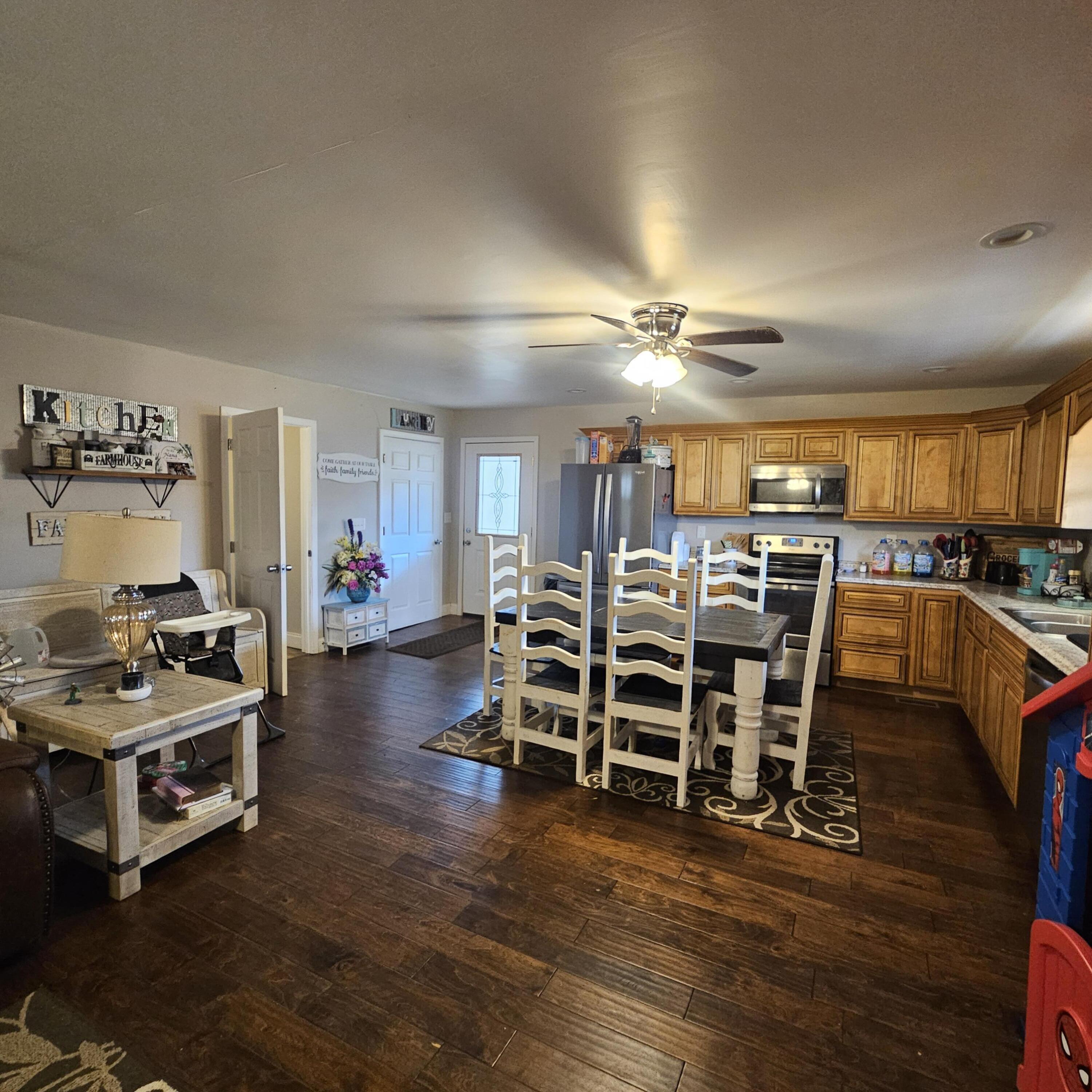 305 Poplar Hollow Road Property Photo 5