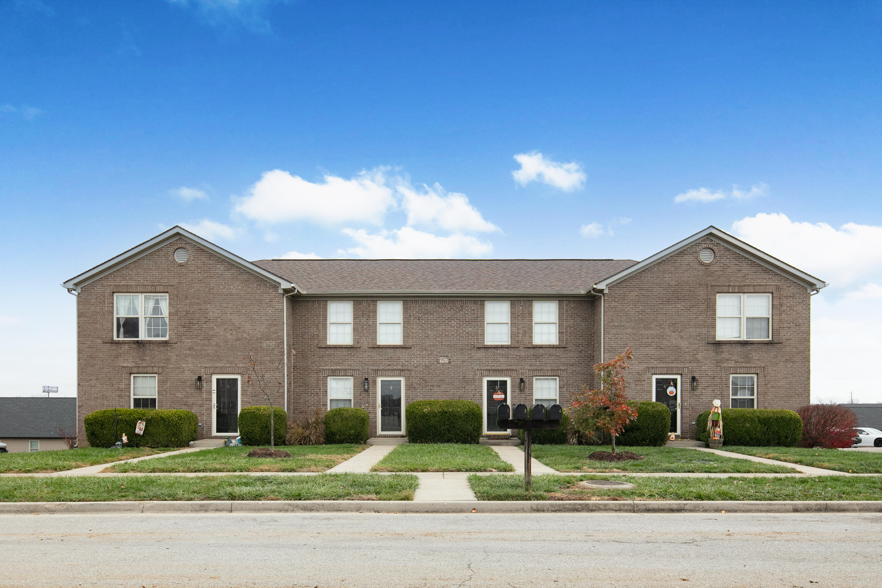 907 Weeping Willow Drive Property Photo 1