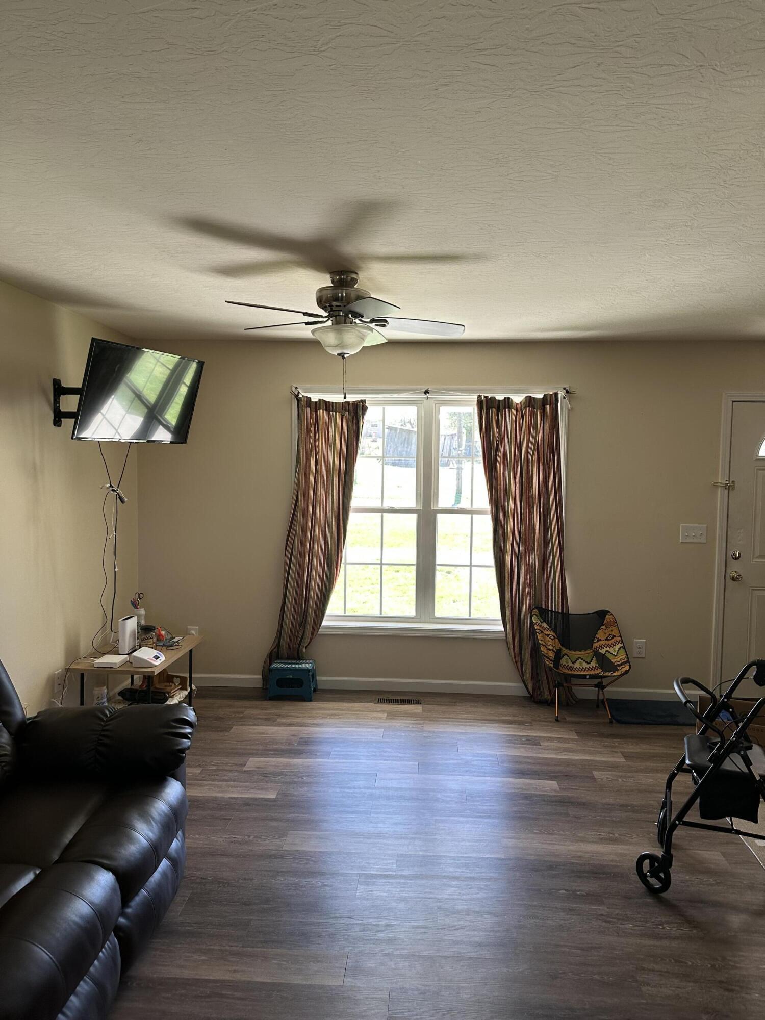 372 Rolling Acres Drive Property Photo 10