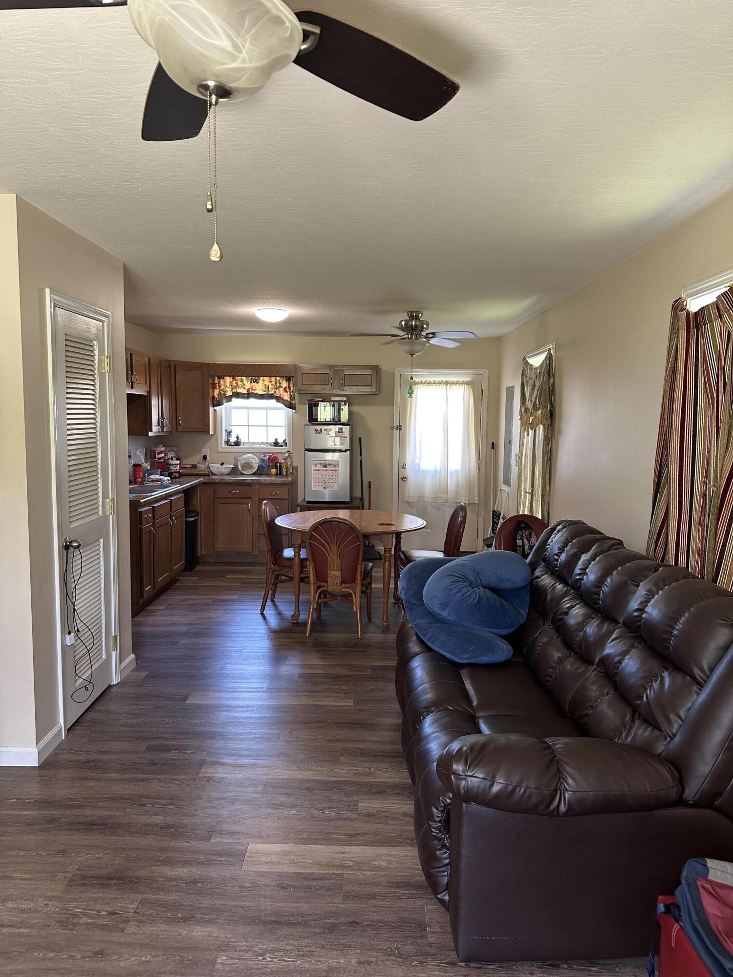 372 Rolling Acres Drive Property Photo 11