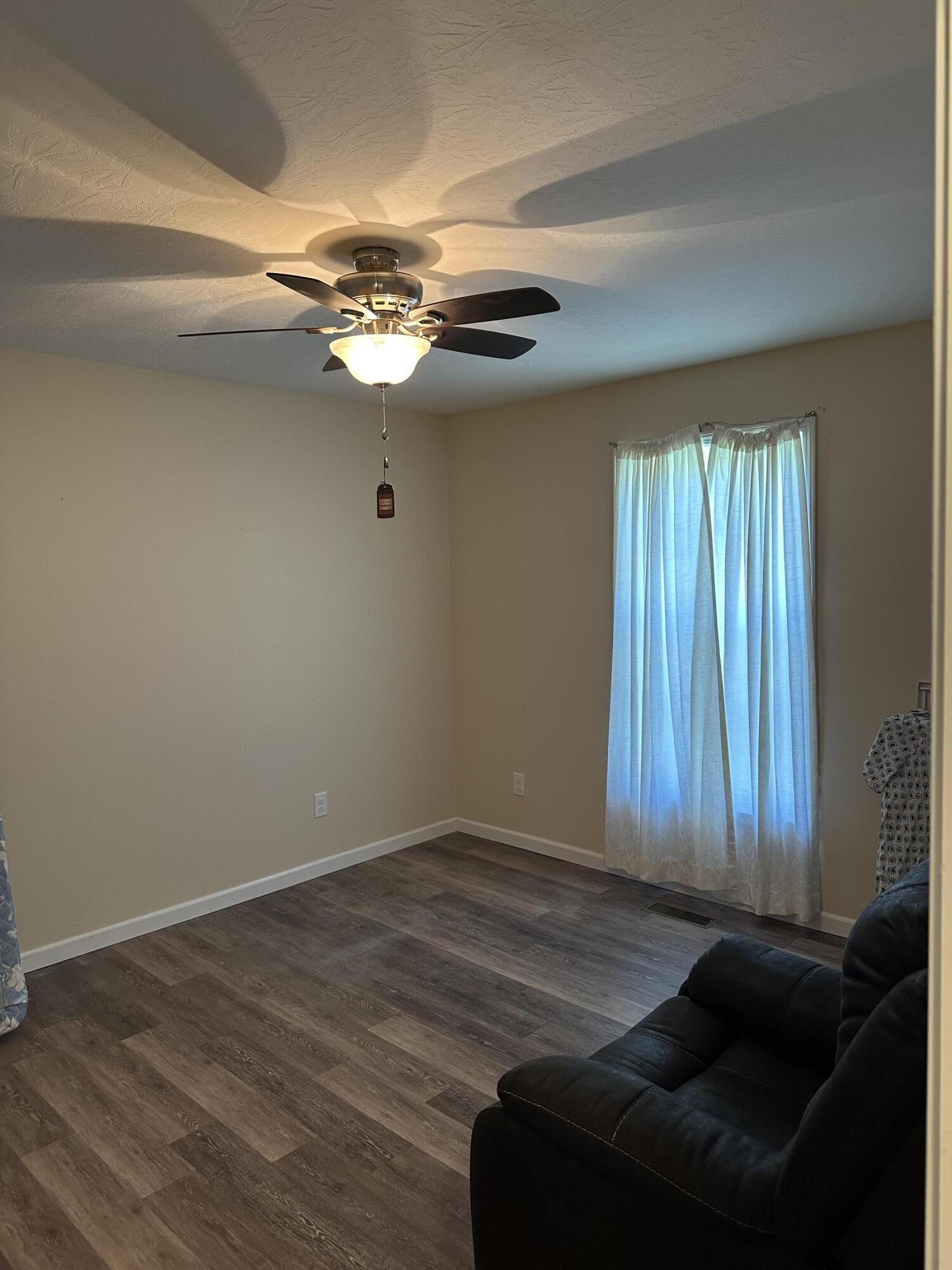 372 Rolling Acres Drive Property Photo 20