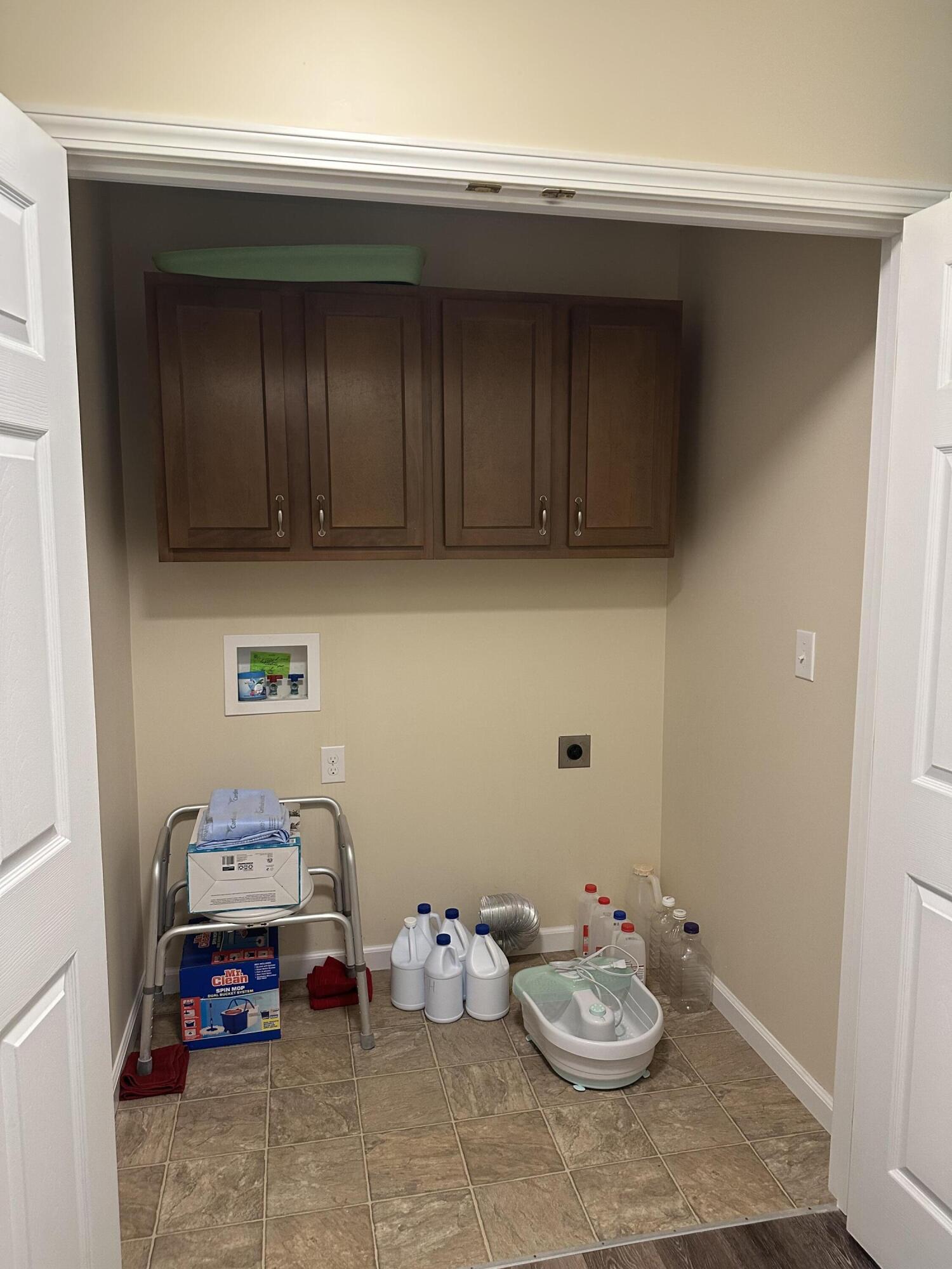 372 Rolling Acres Drive Property Photo 21