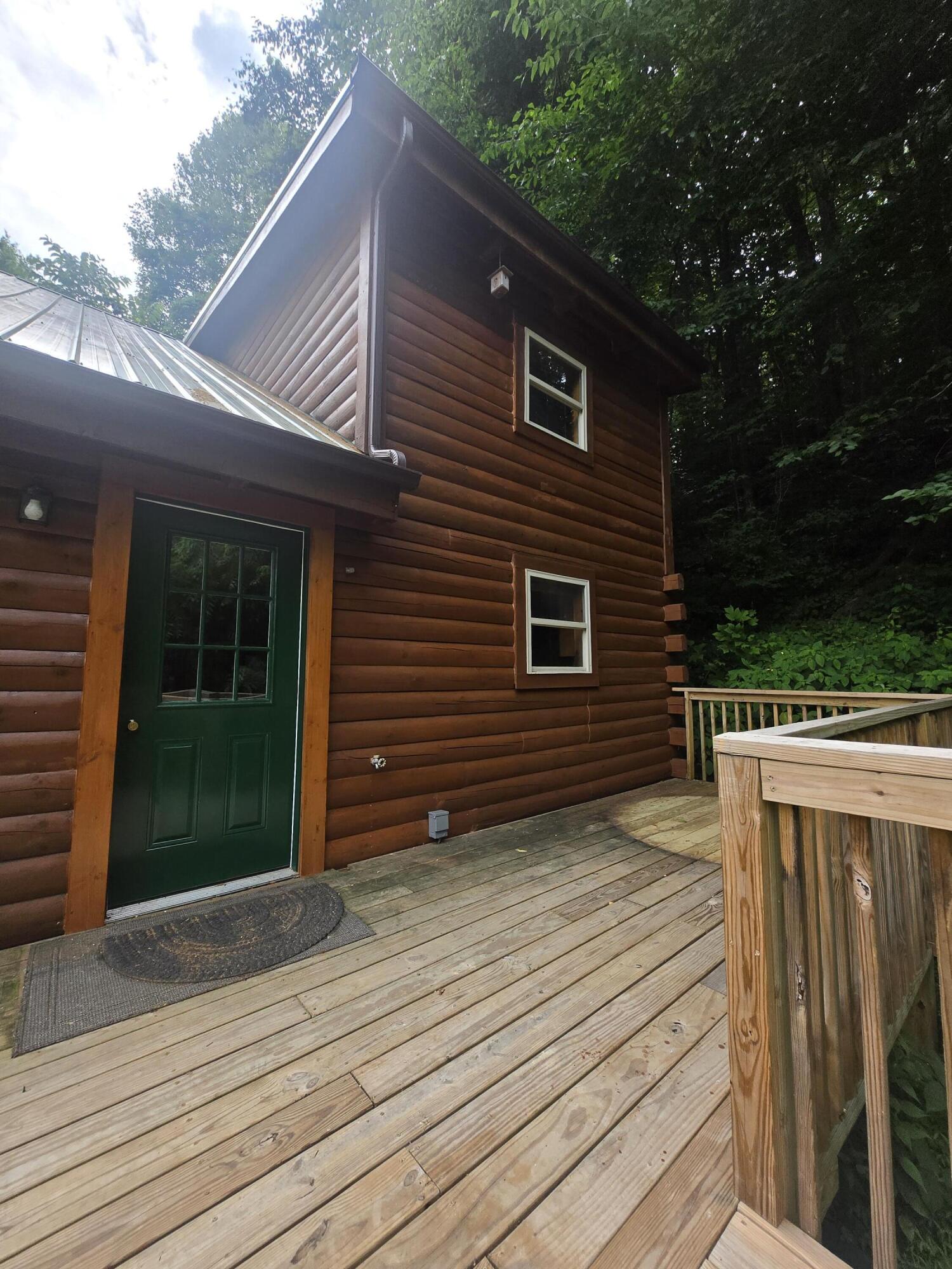 50 Sapphire Drive Property Photo 3
