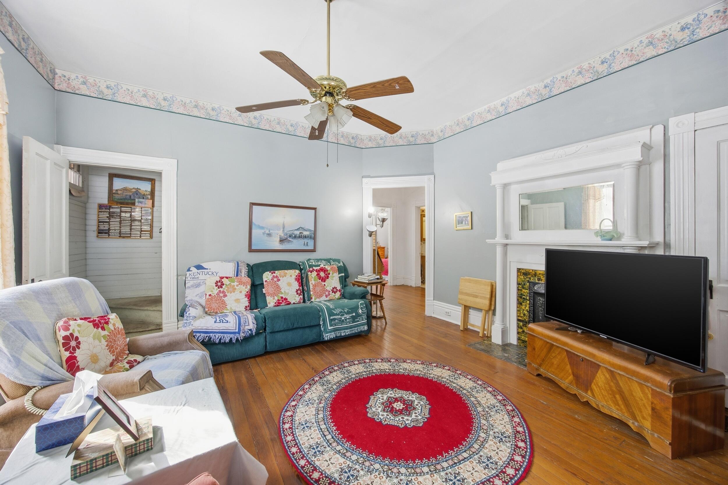 31 15th Street Property Photo 4