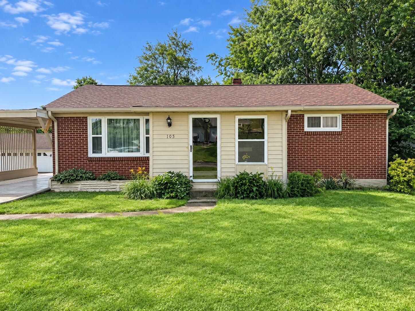 105 Kentucky Avenue Property Photo 1