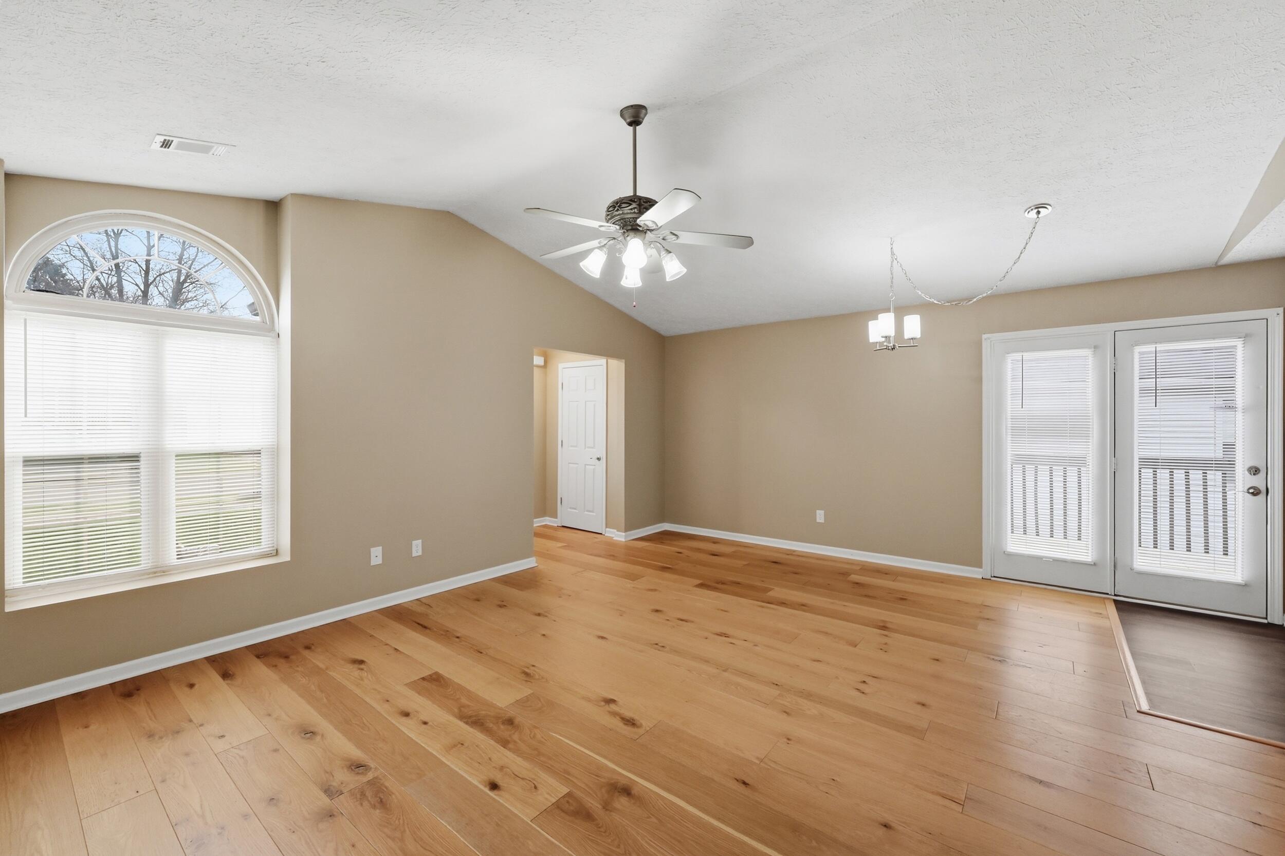 3365 Squire Creek Way Property Photo 4