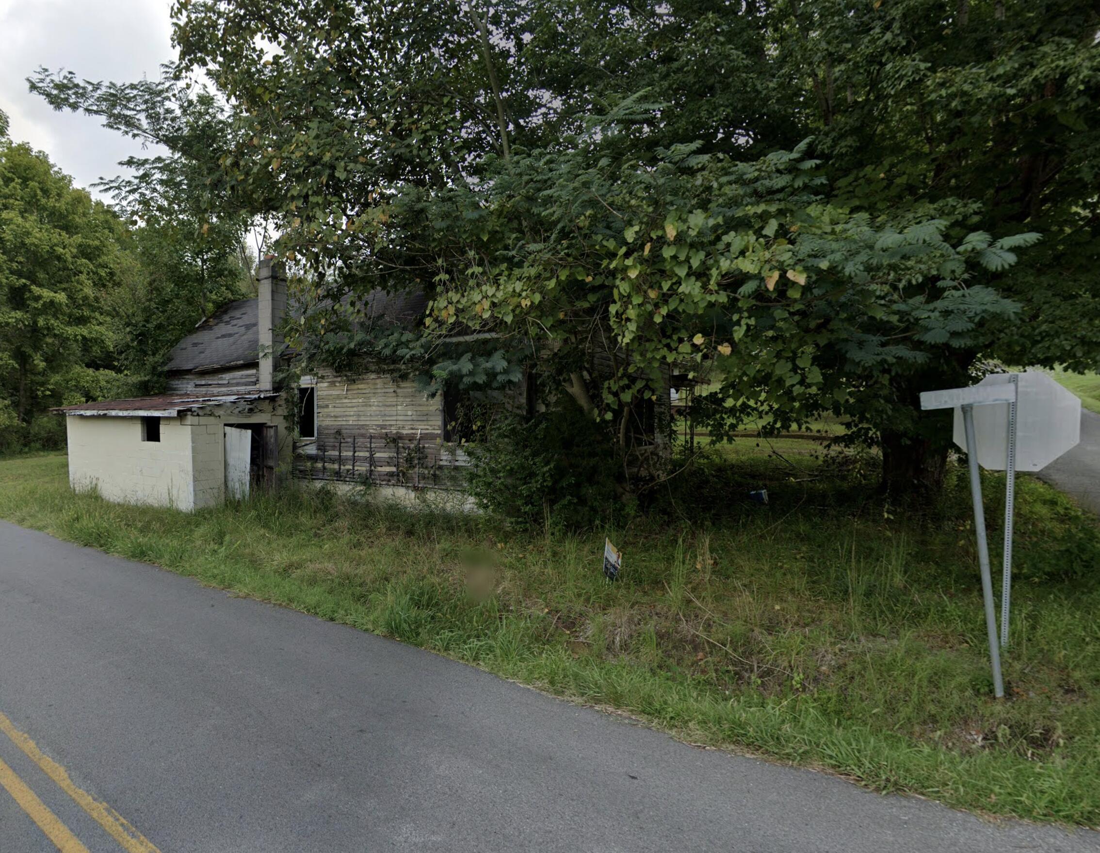 4698 Ky-175 Property Photo 2