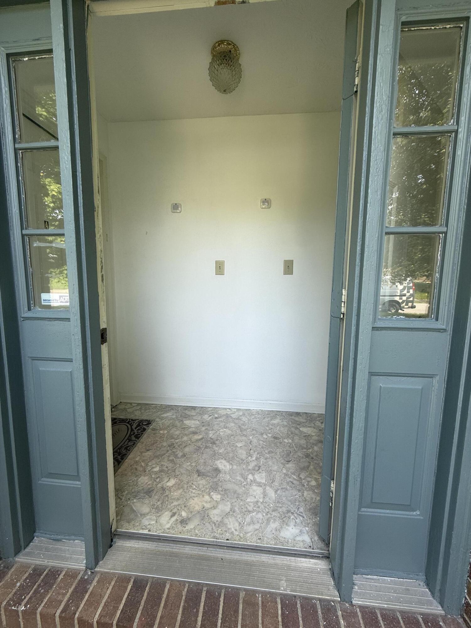 112 A-b Meadowlark Property Photo 2