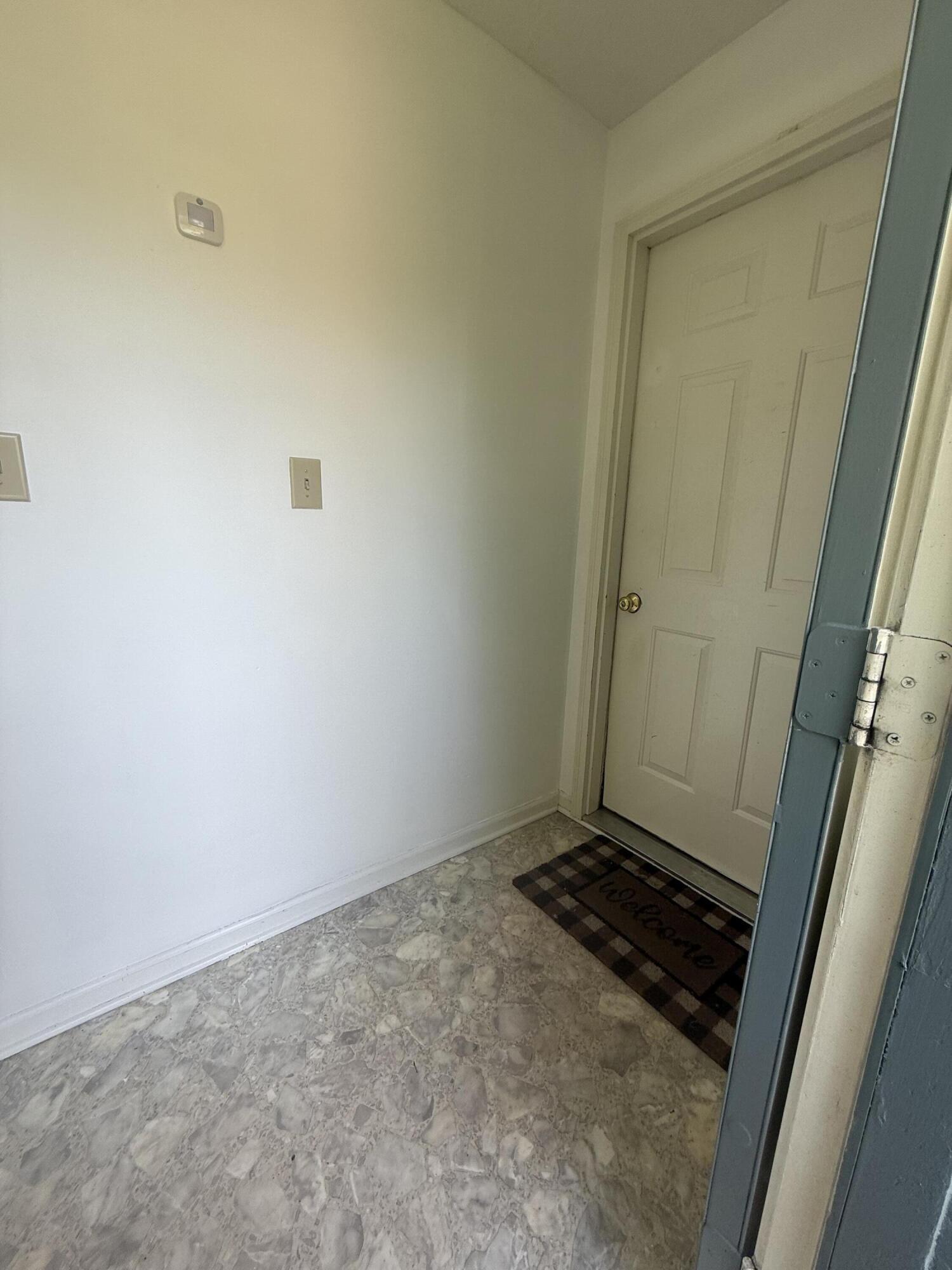 112 A-b Meadowlark Property Photo 4