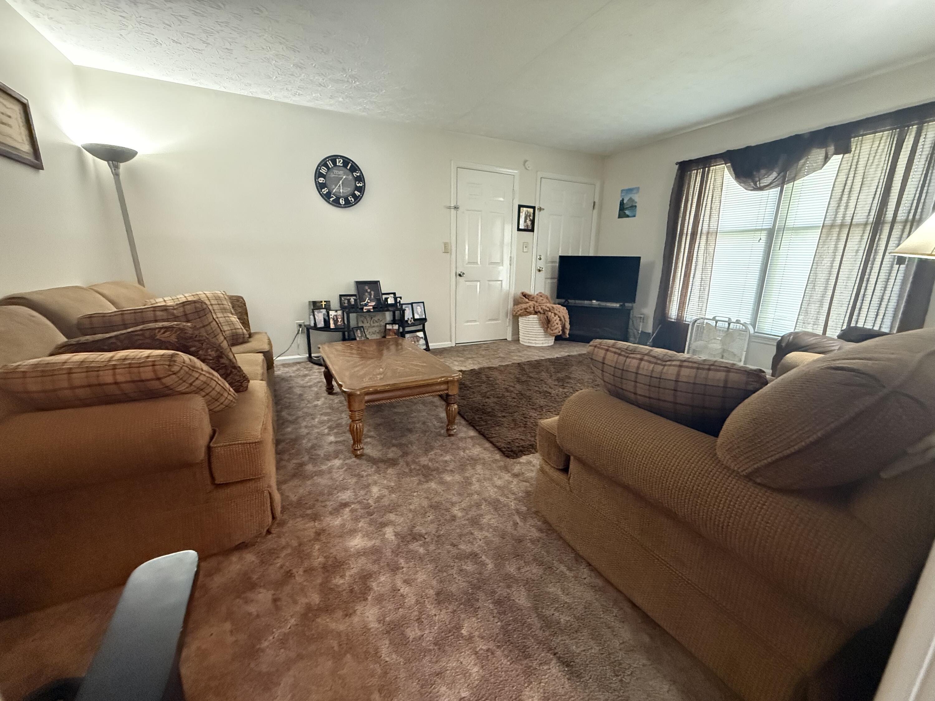 112 A-b Meadowlark Property Photo 6