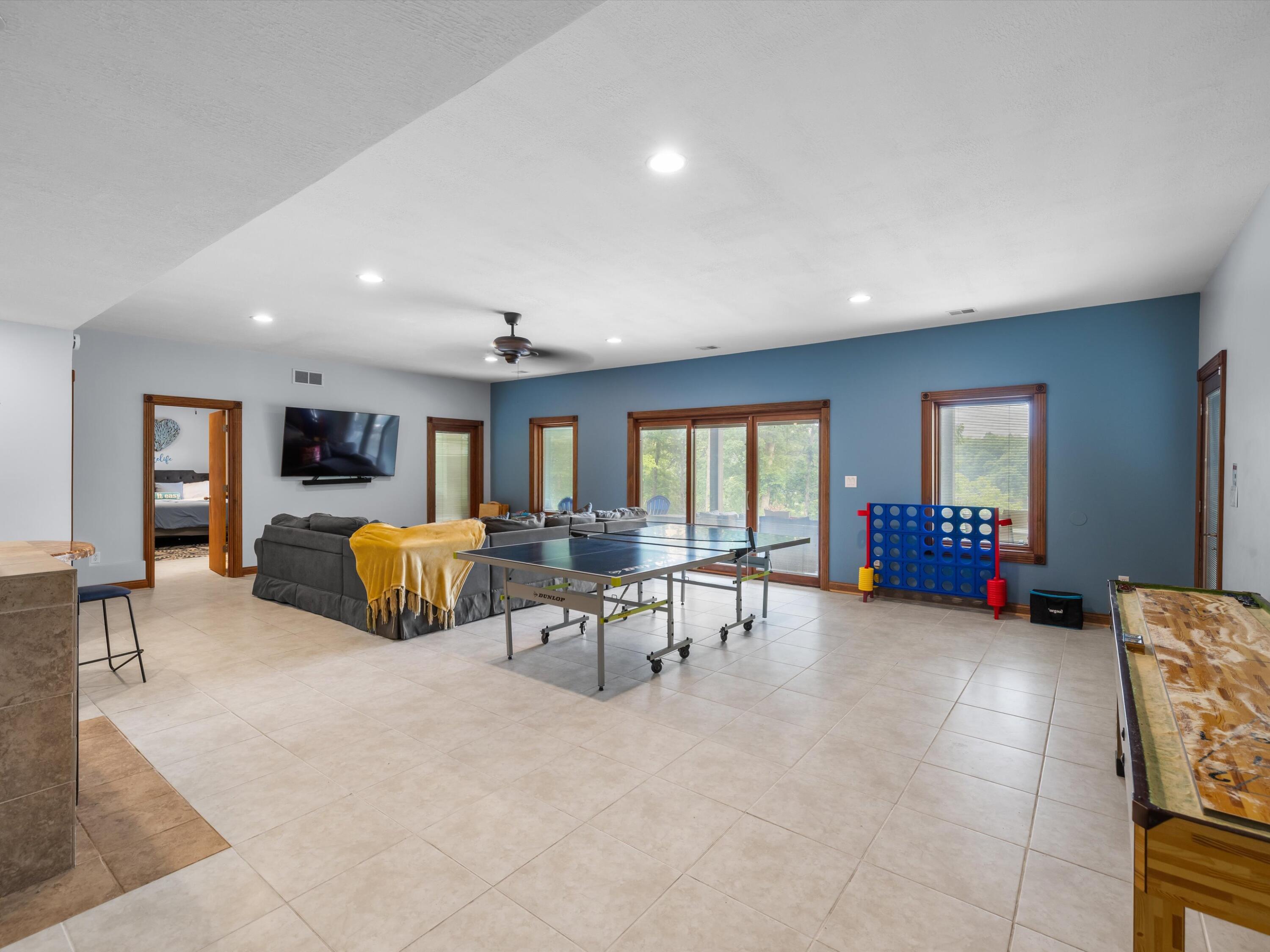 389 Lakeview Drive Property Photo 55