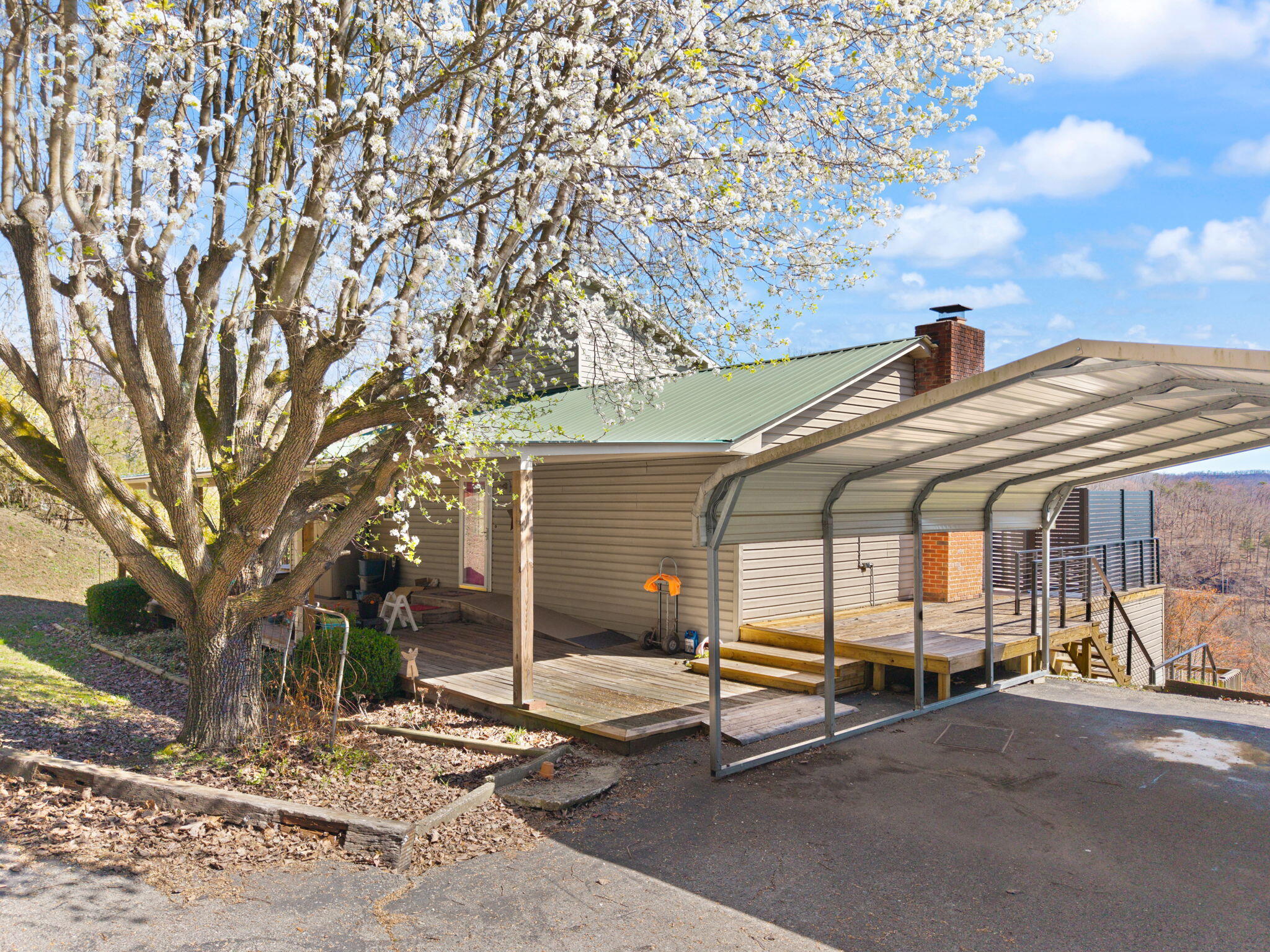 521 Abbott Mountain Road Property Photo 5