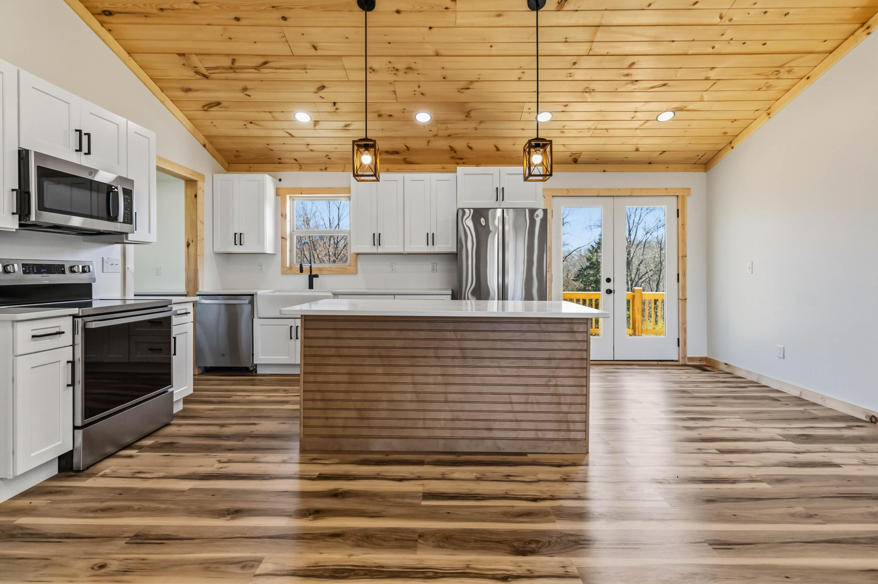 4249 State Highway 1651 Property Photo 6