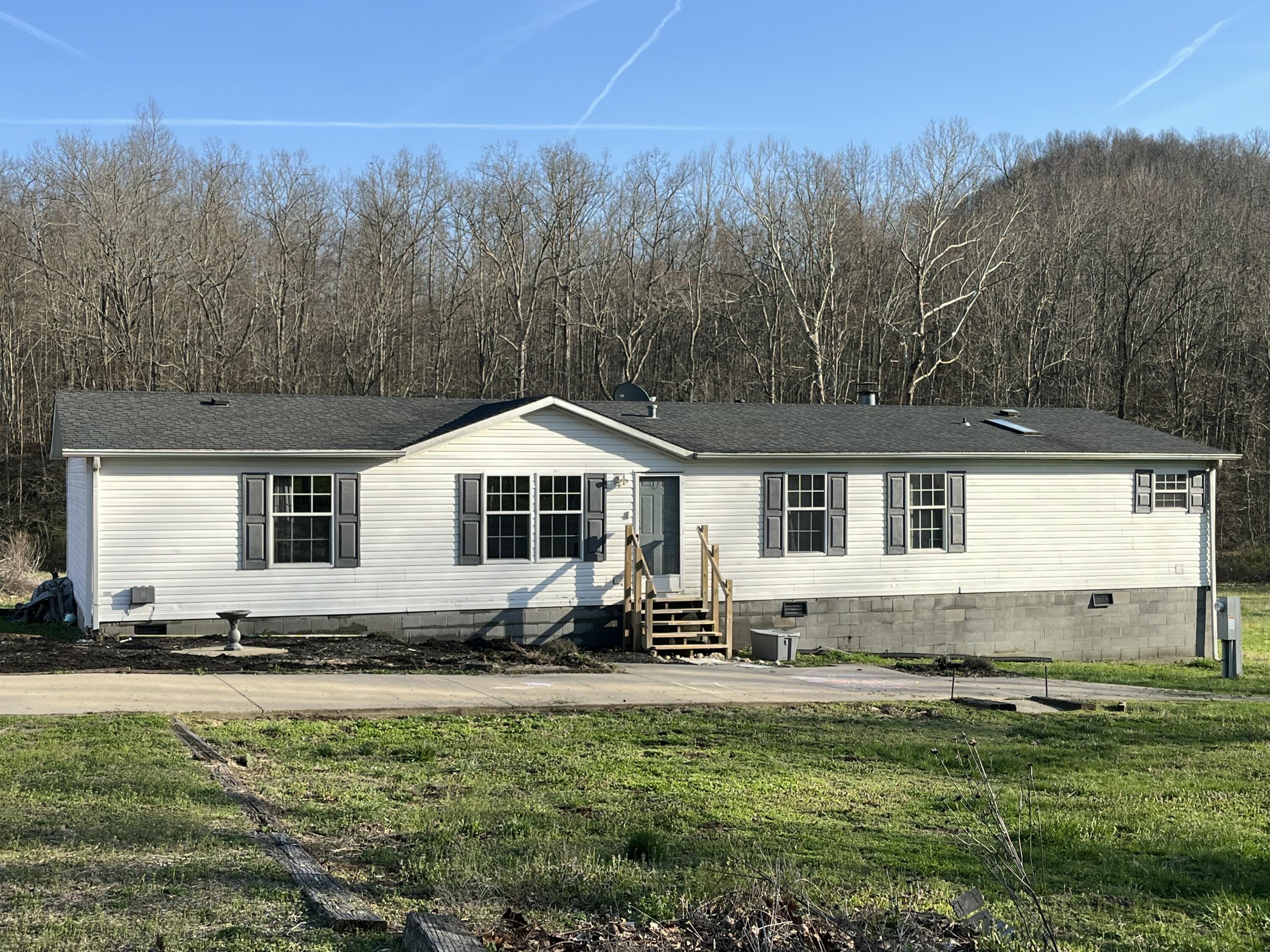 2864 Scrubgrass Road Property Photo 1