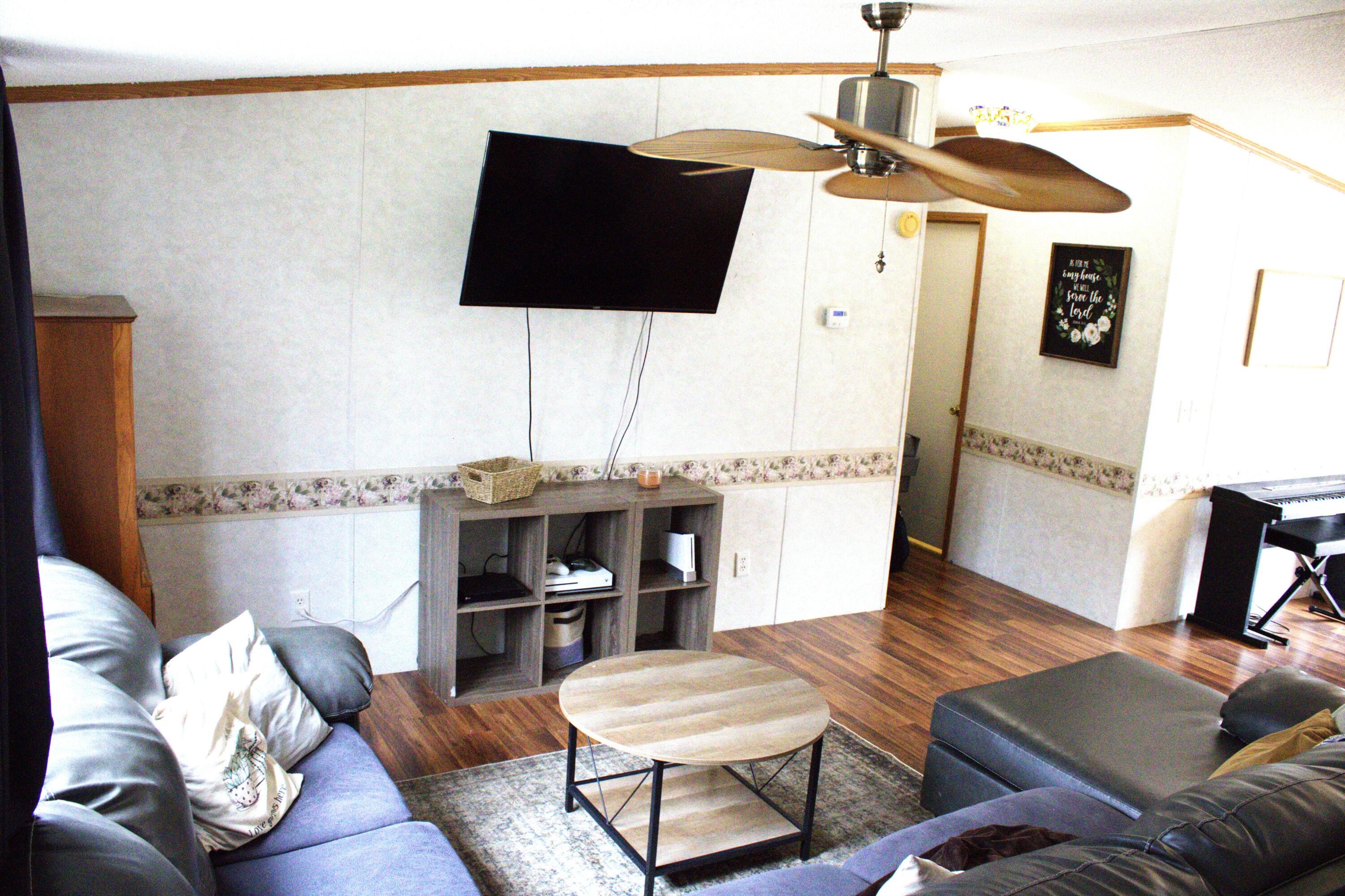 2864 Scrubgrass Road Property Photo 2