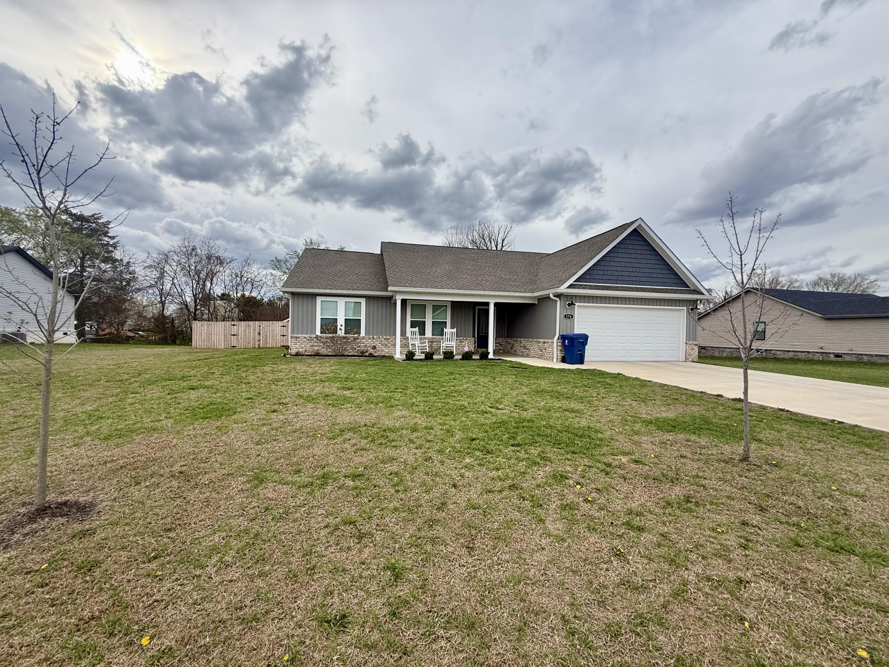 174 Lone Oak Drive Property Photo 25