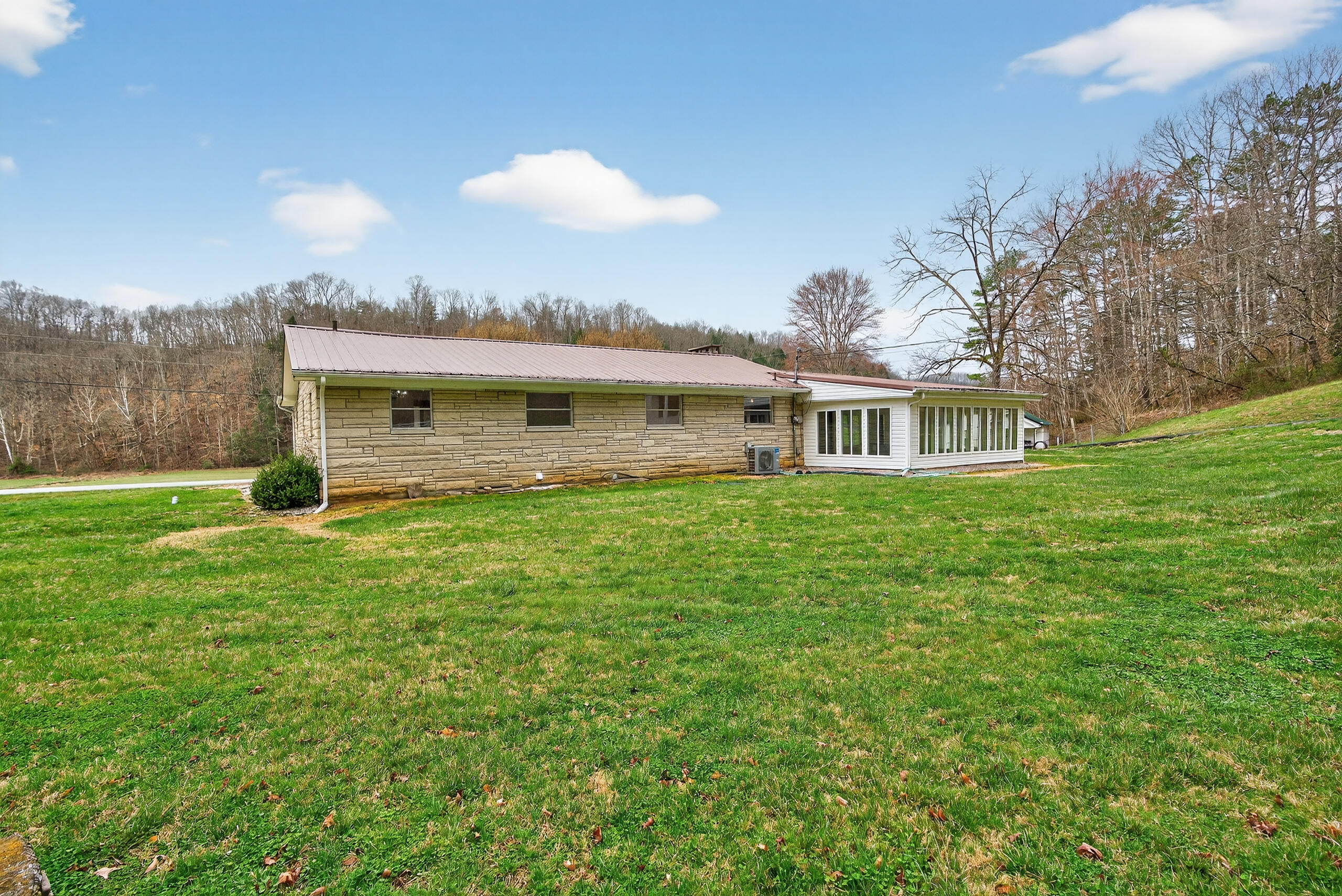 8076 Ky-638 Property Photo 28