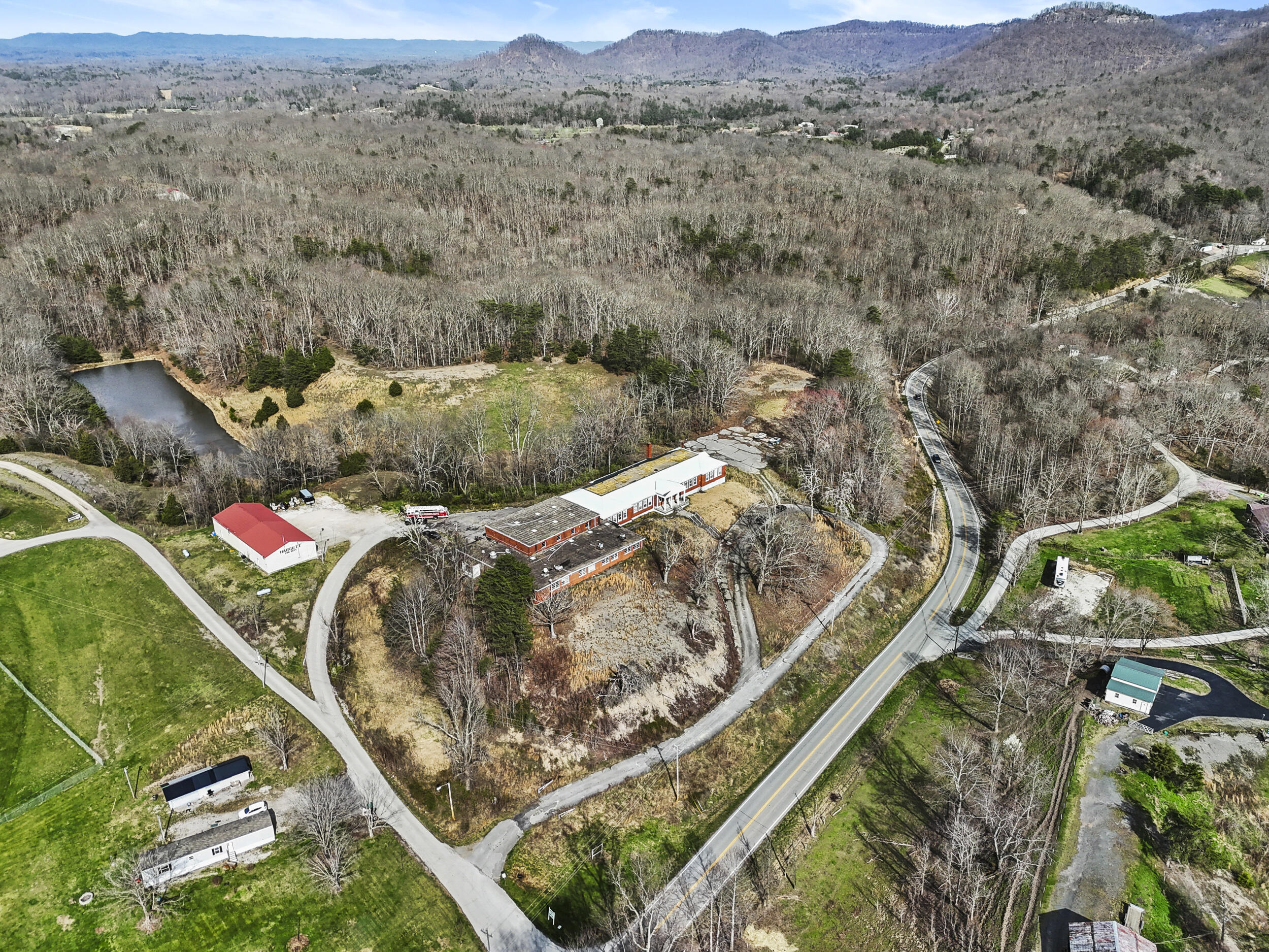 6930 Winchester Road Property Photo 3