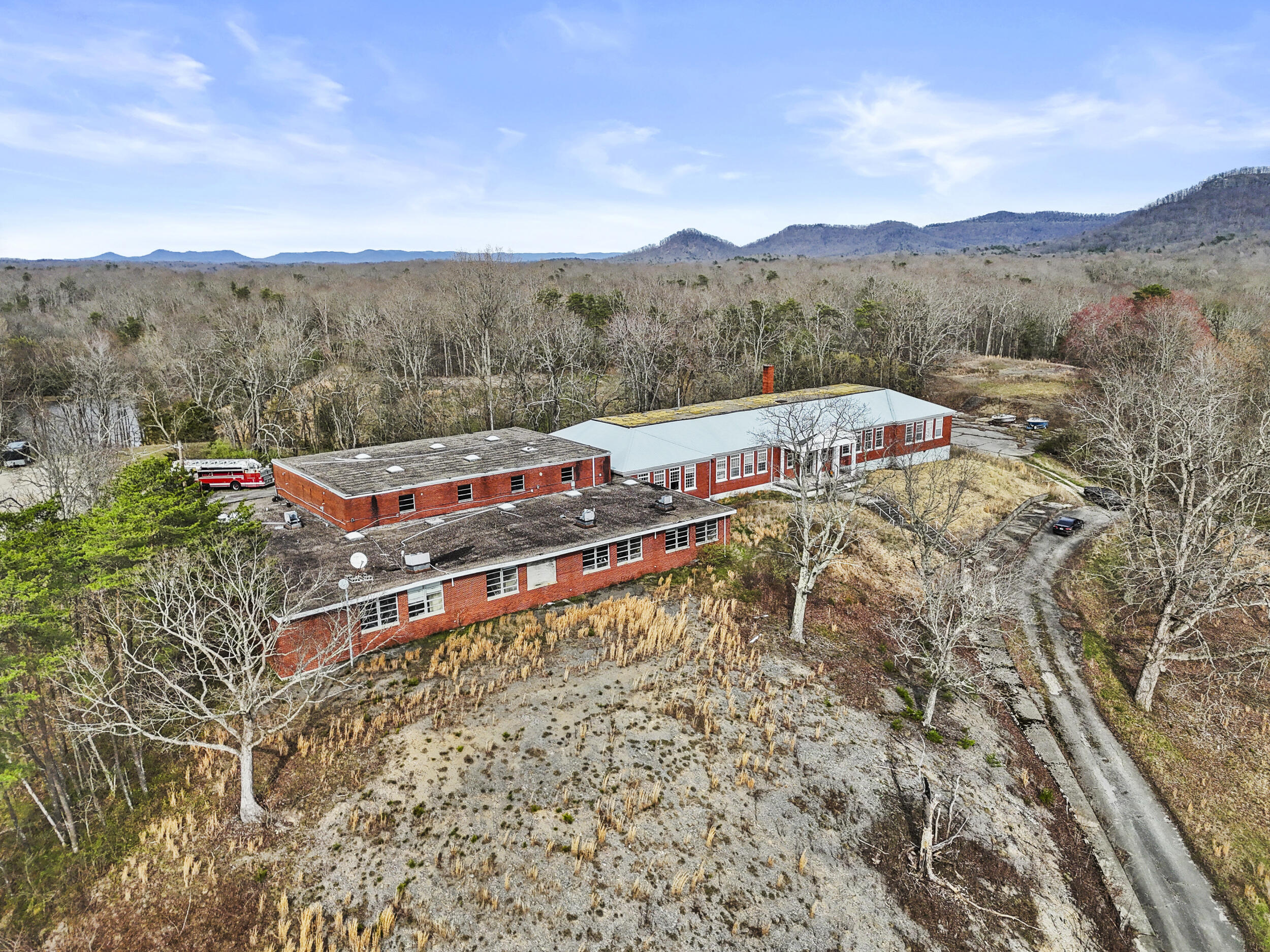 6930 Winchester Road Property Photo 7