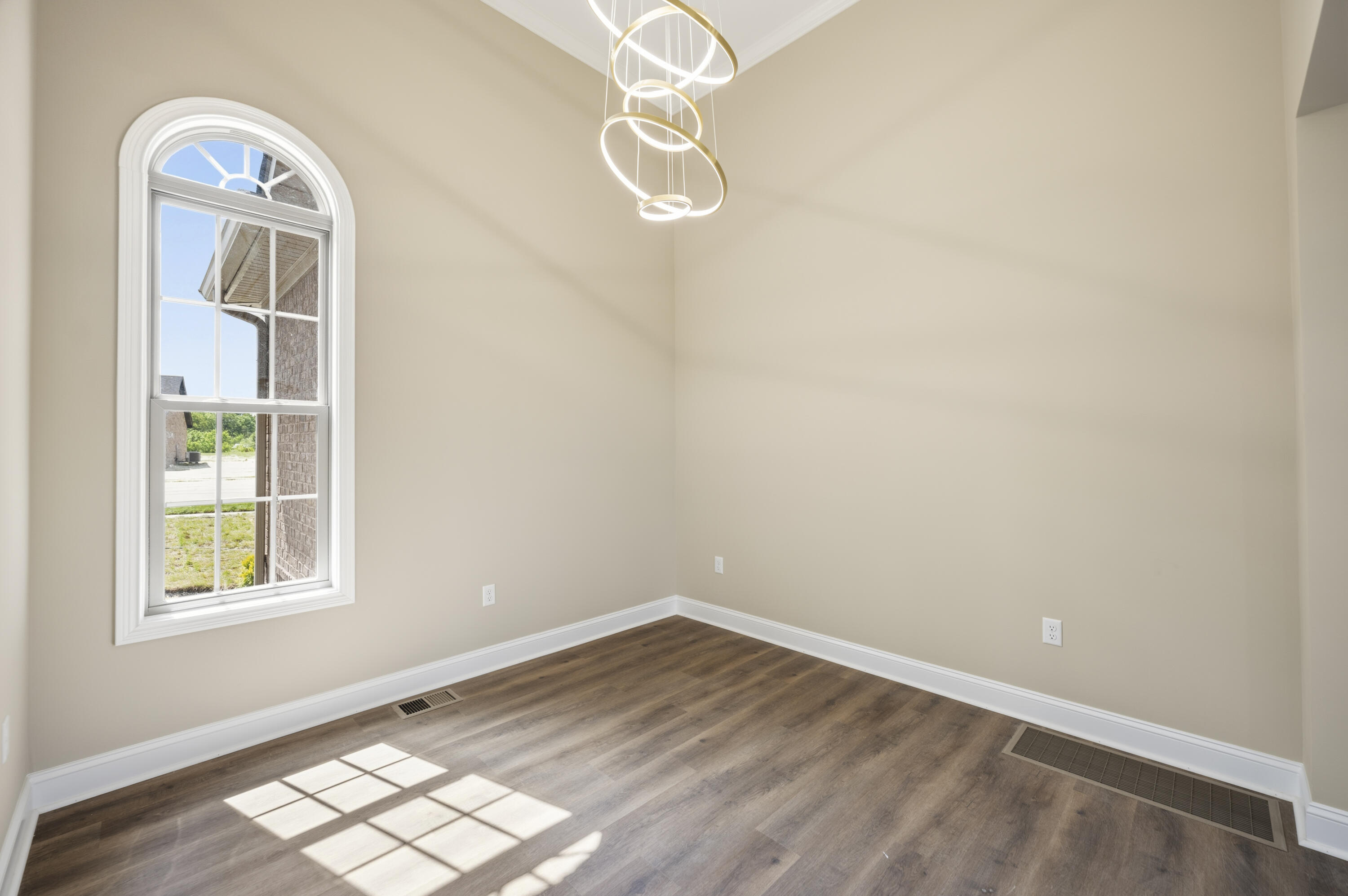 103 Dawn Court Property Photo 6