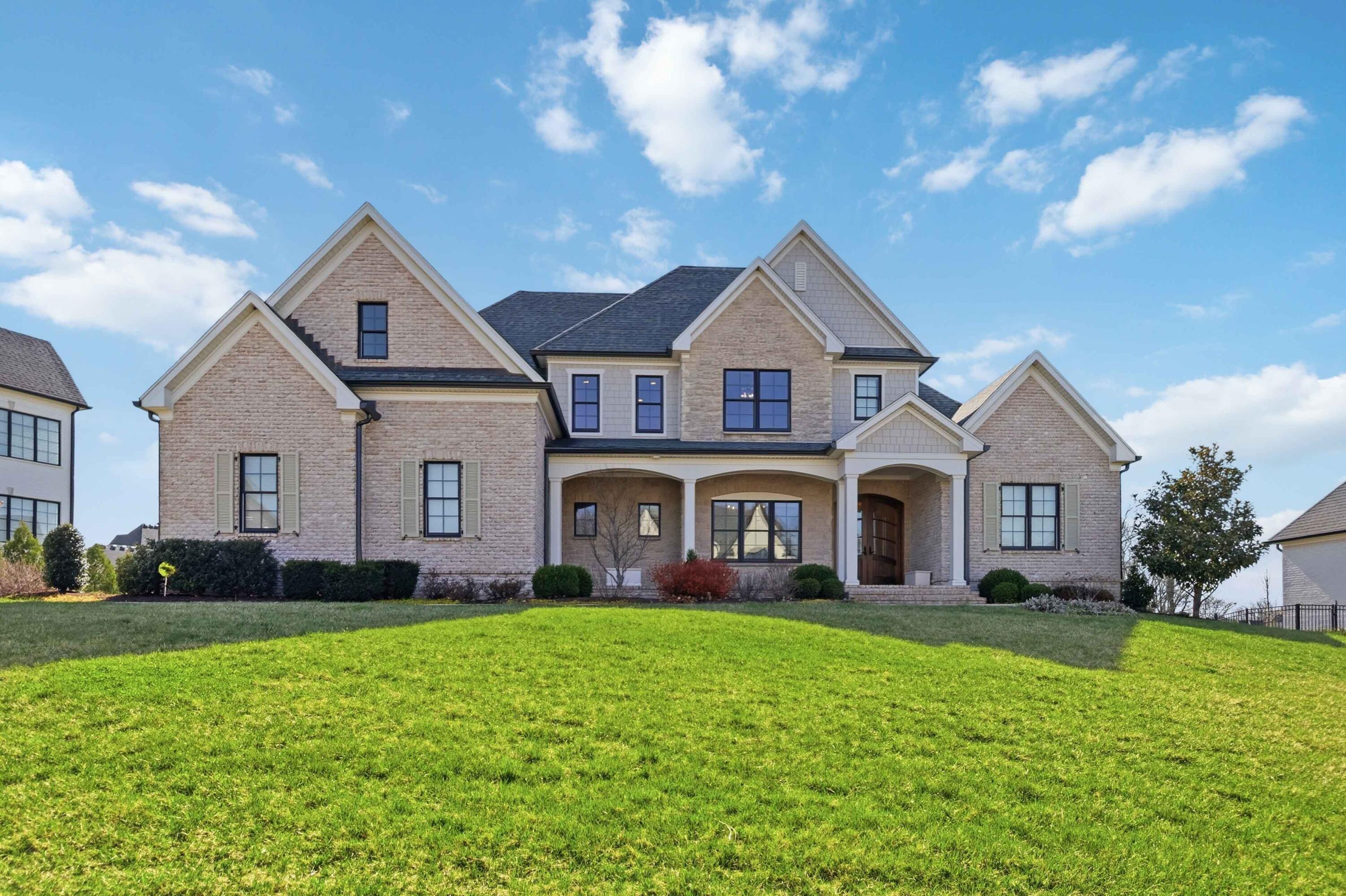 2584 Cayman Heights Property Photo 1