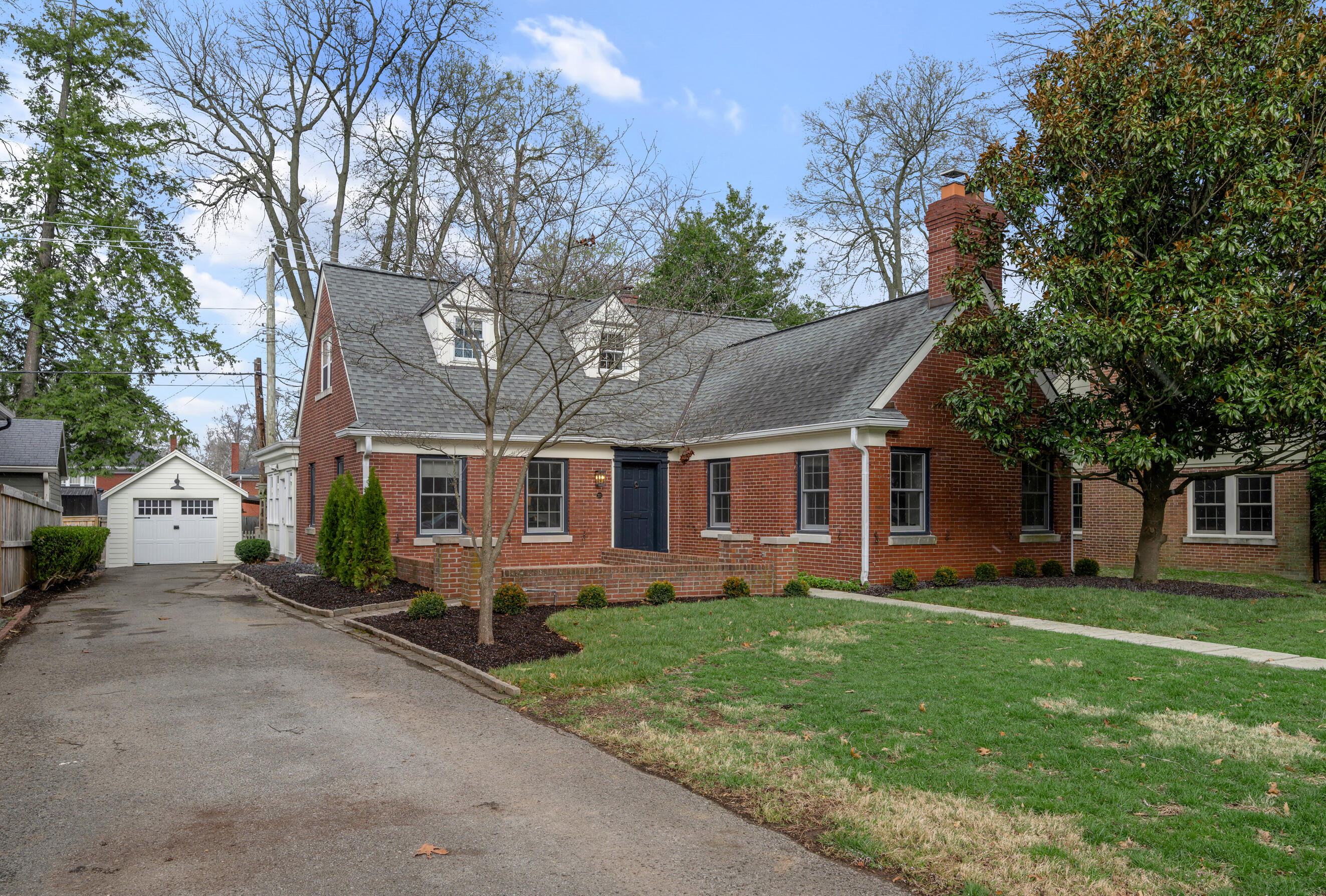 211 Chenault Road Property Photo 3