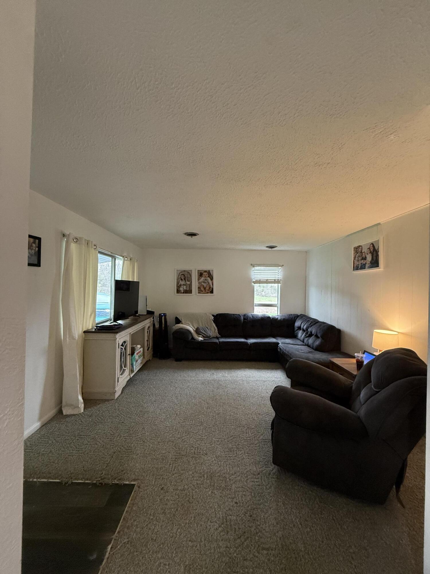 8377 Stonelick Road Property Photo 8