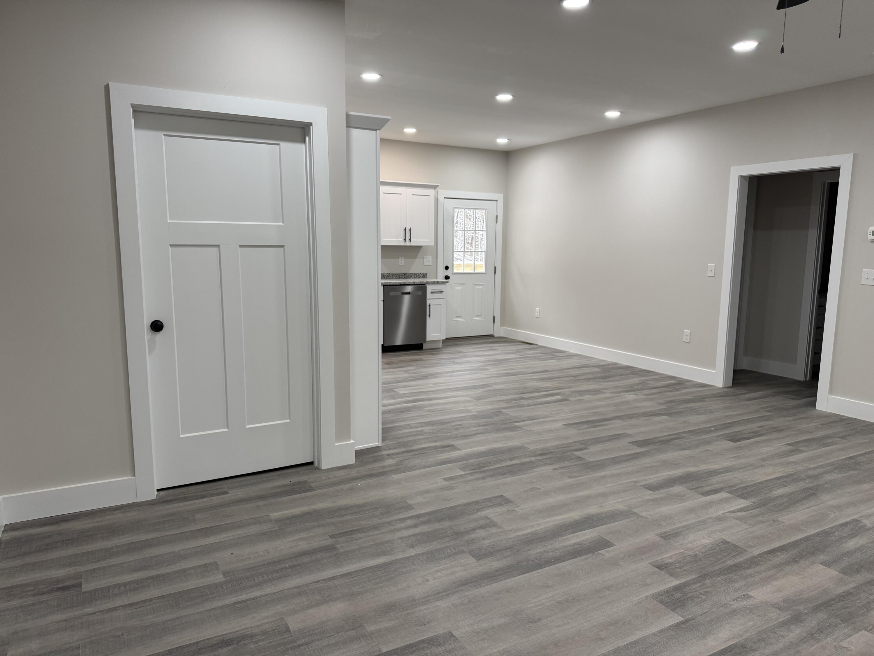 769 Pine Tree Road Property Photo 16