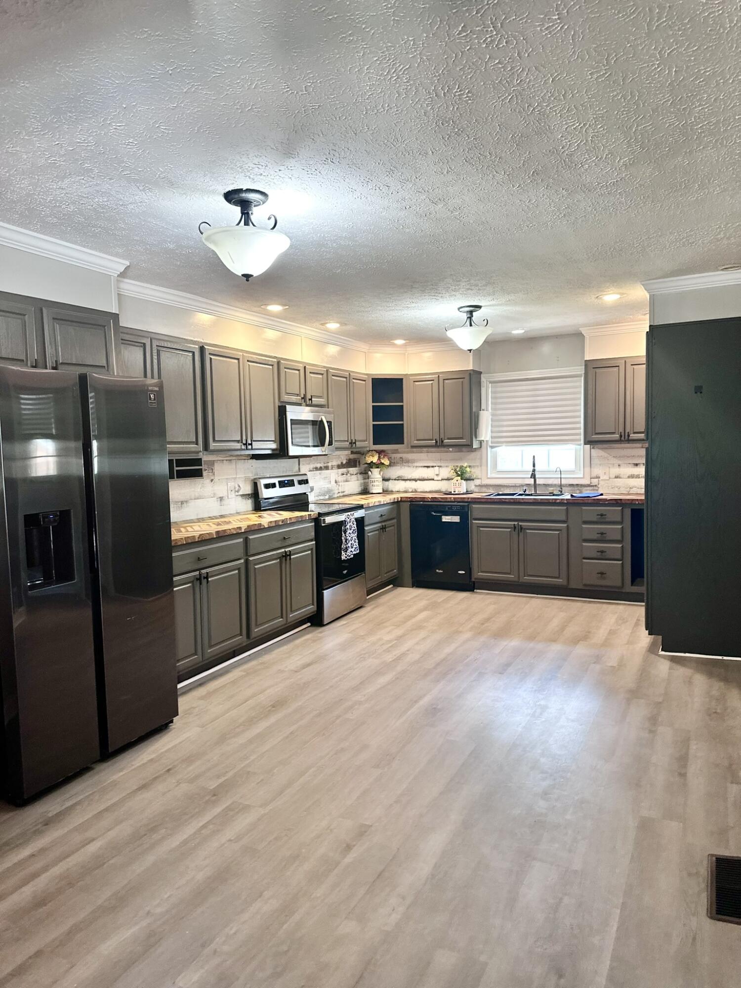 520 Pinoak Drive Property Photo 6