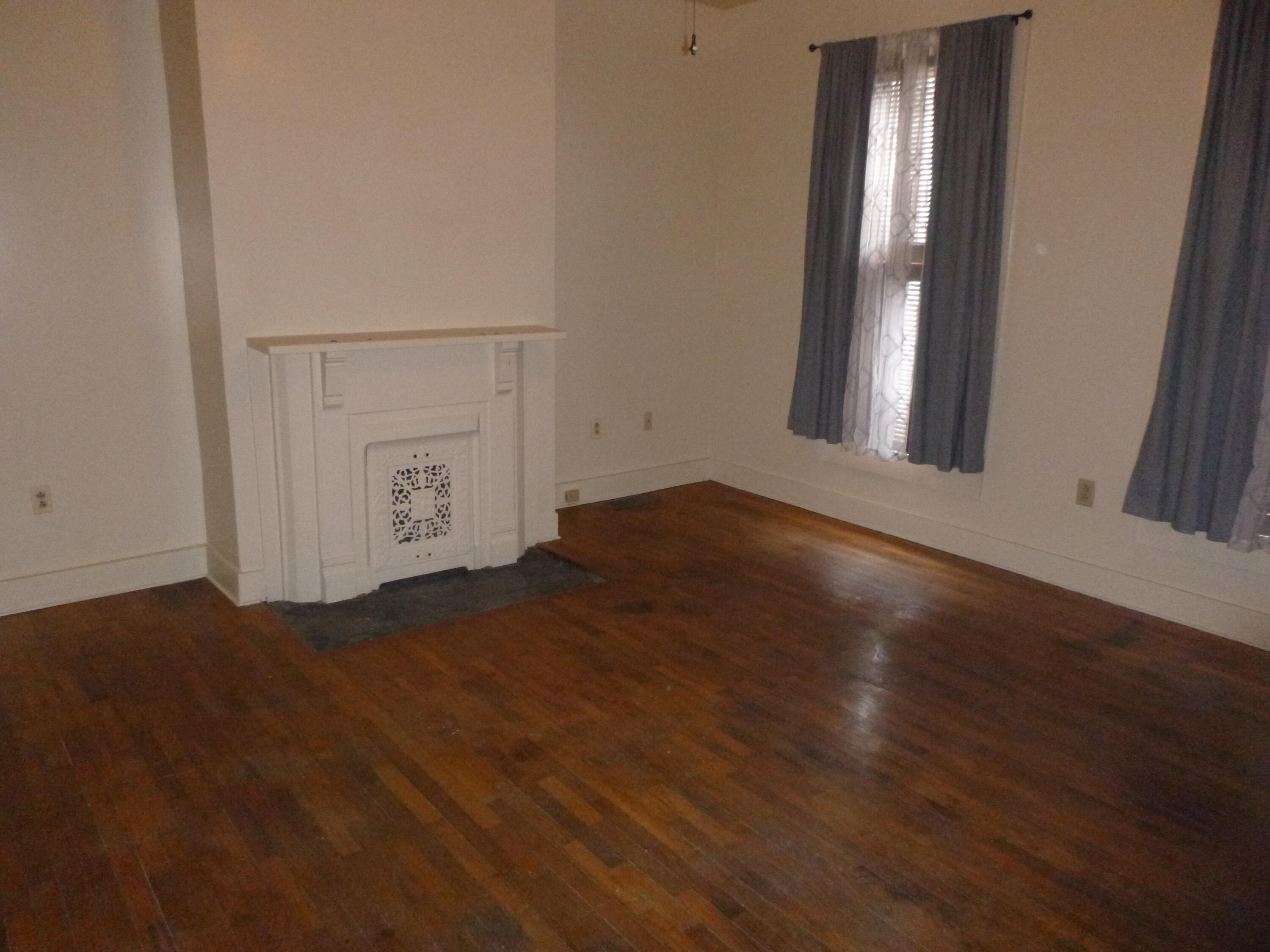 413 Logan Street Property Photo 6