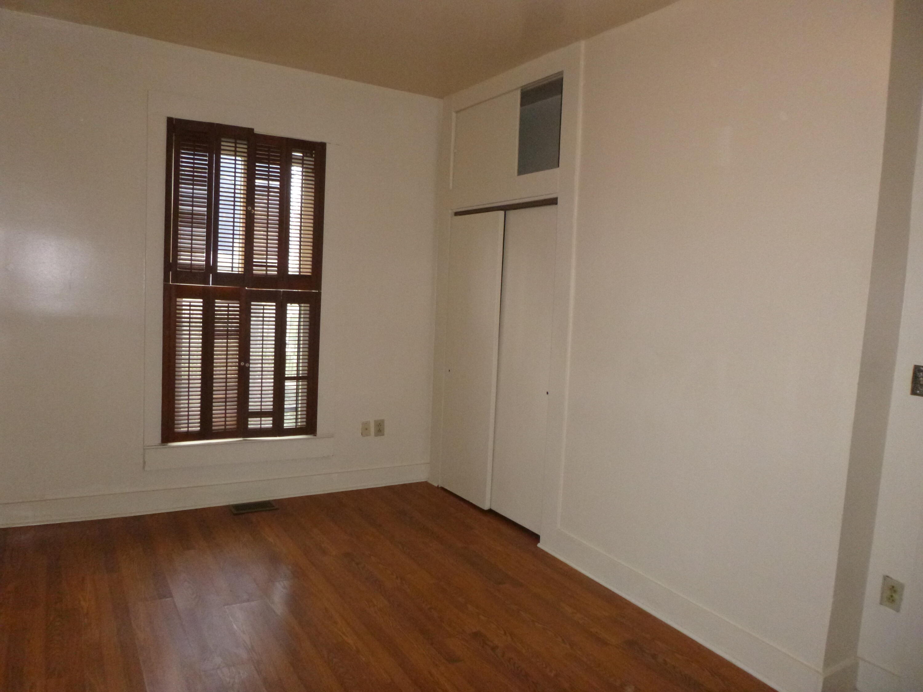 413 Logan Street Property Photo 10