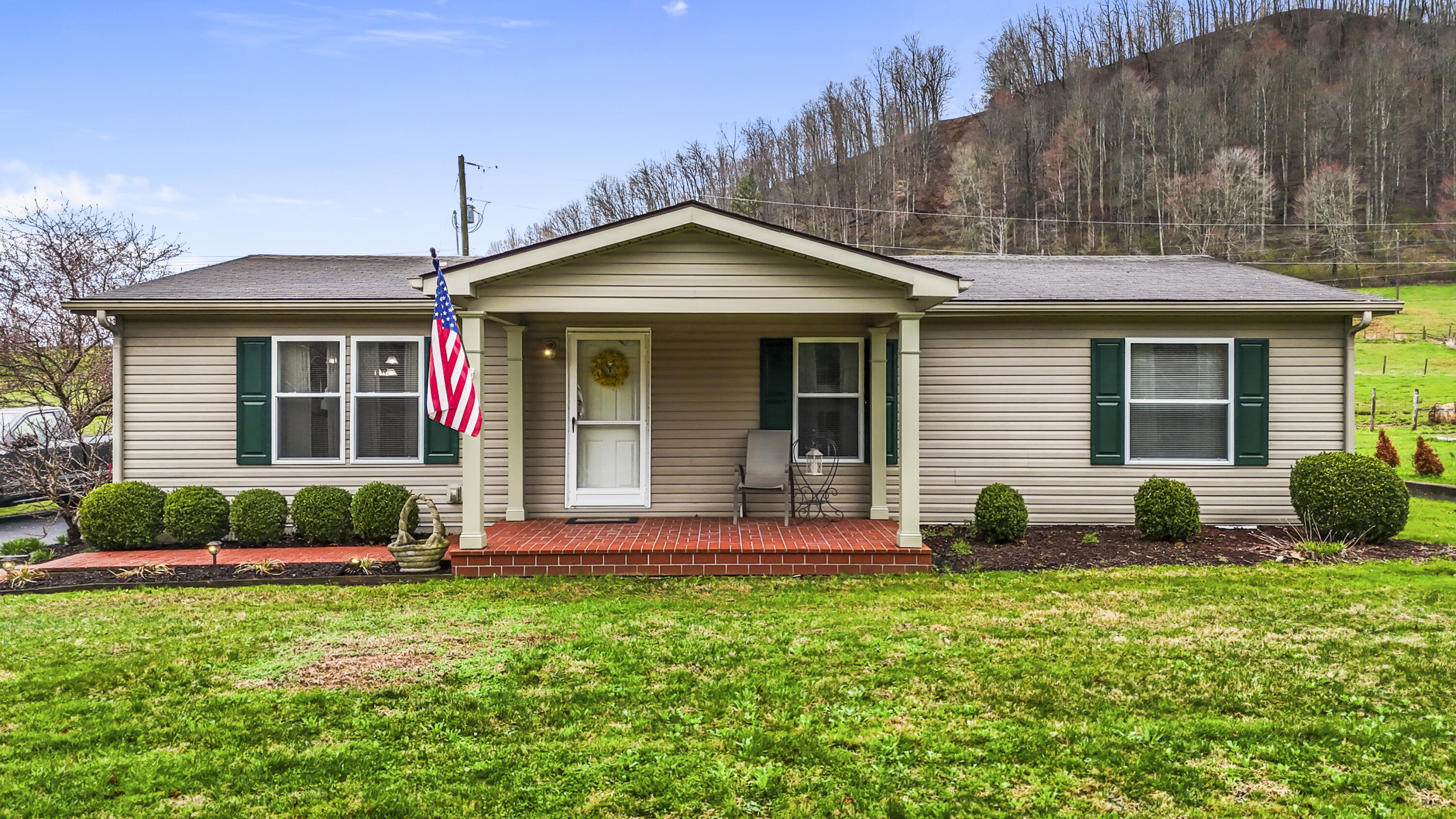 147 Clearfork Road Property Photo 3