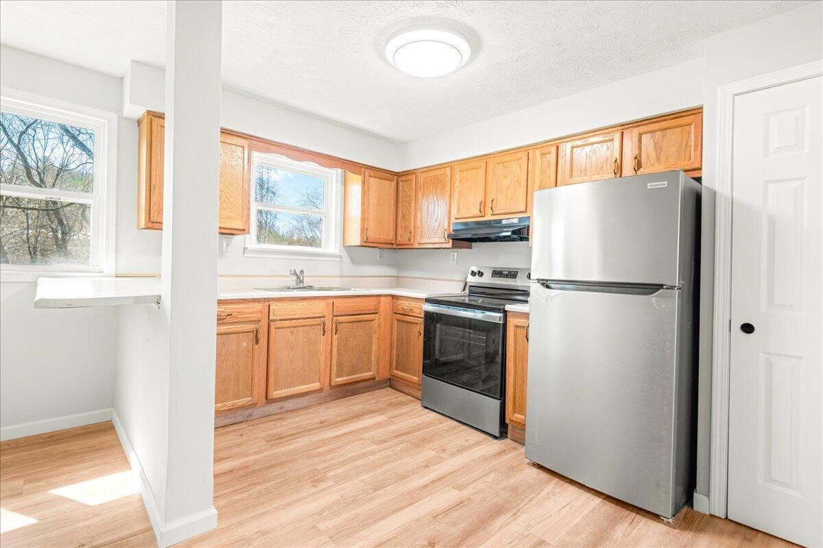 5989 Slate Lick Road Property Photo 8