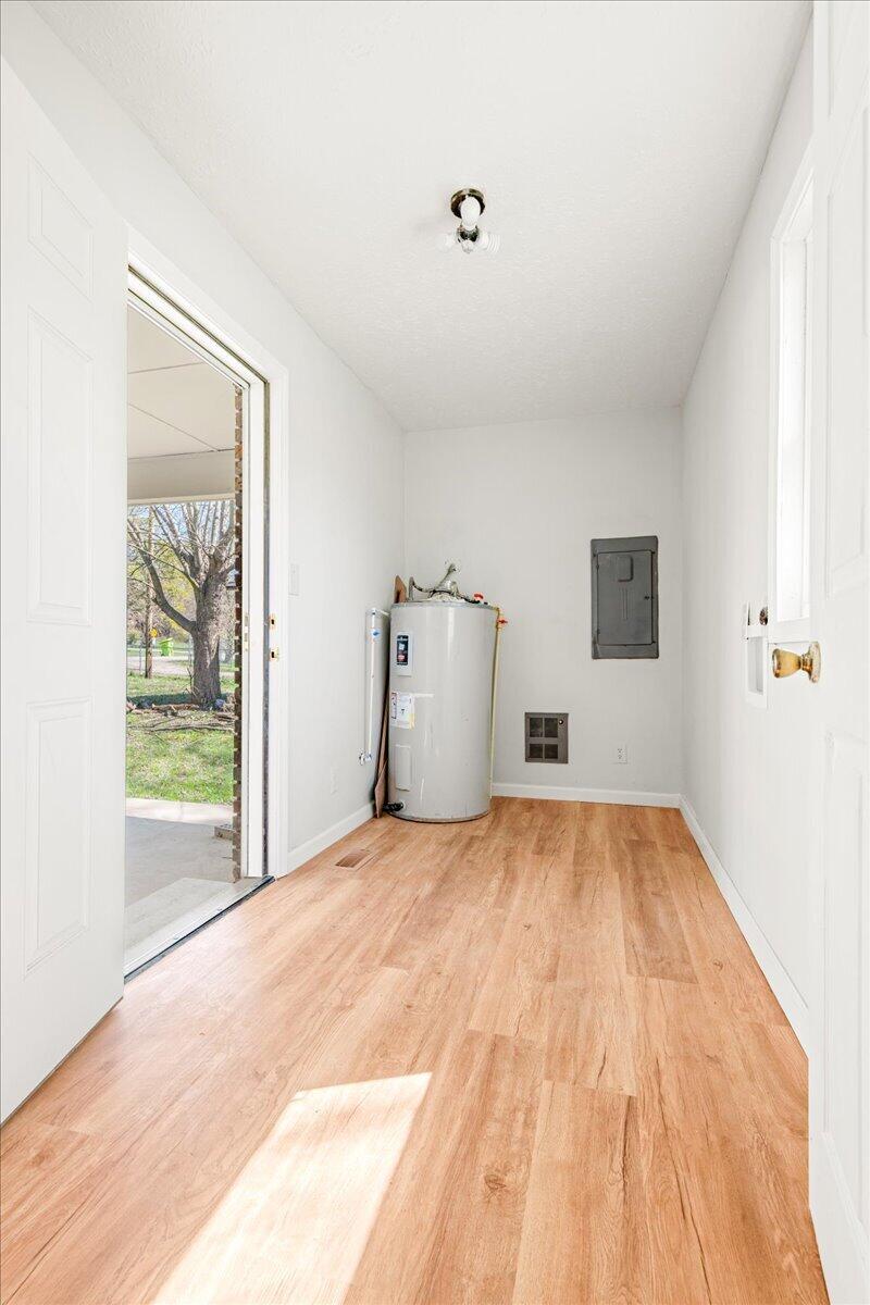 5989 Slate Lick Road Property Photo 12
