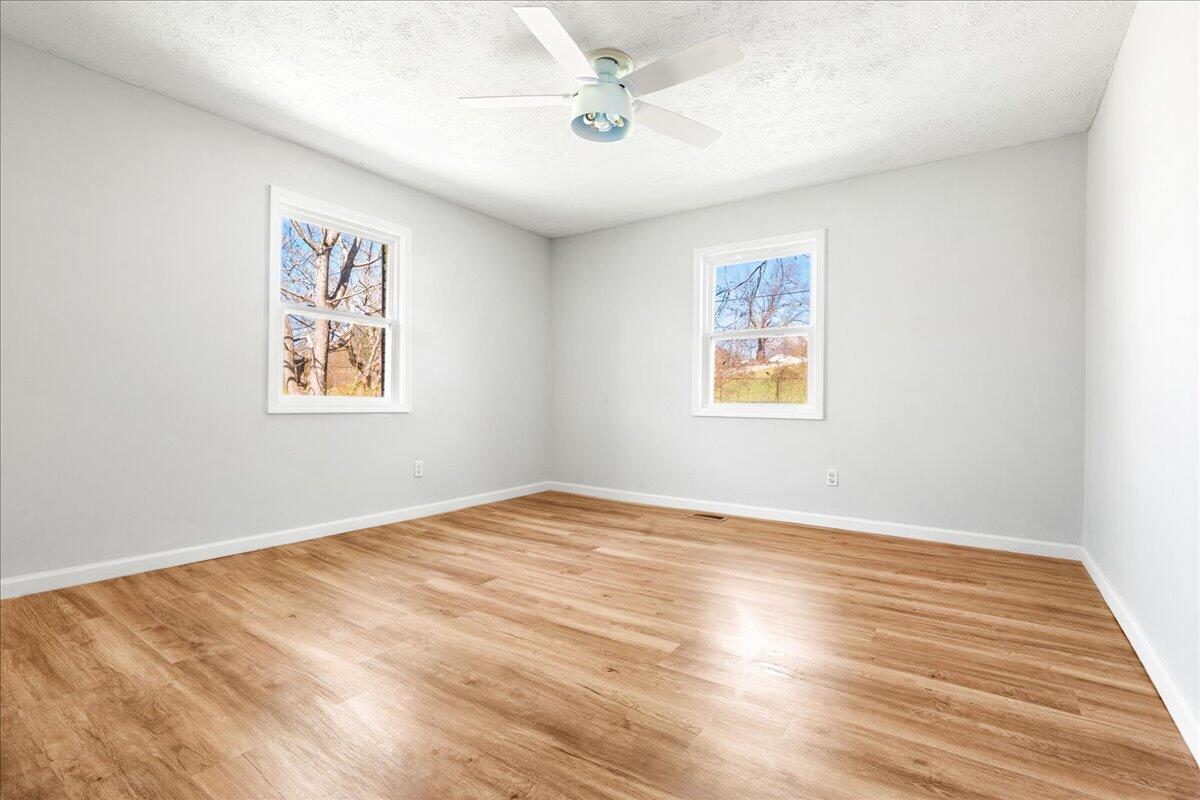 5989 Slate Lick Road Property Photo 13