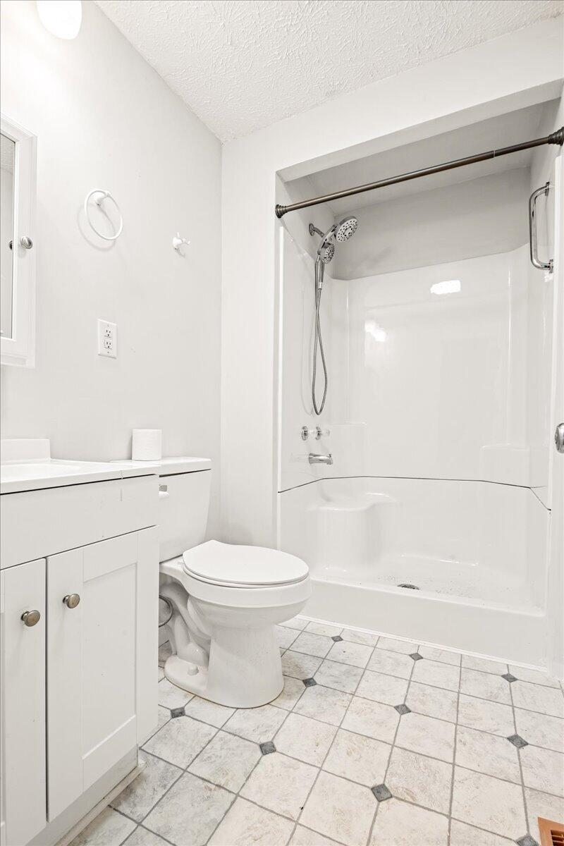 5989 Slate Lick Road Property Photo 14