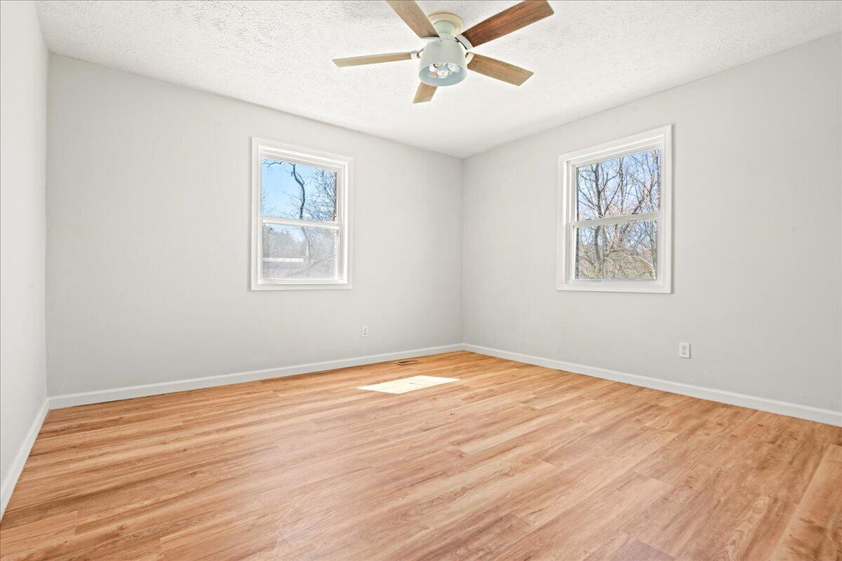 5989 Slate Lick Road Property Photo 16