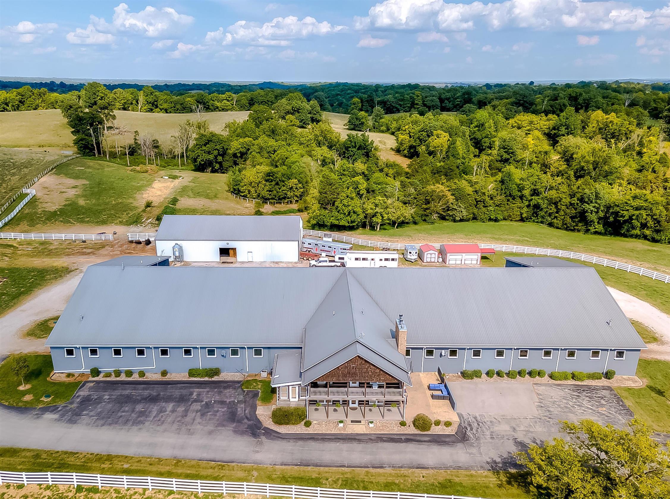 2305 Harrodsburg Road Property Photo 1