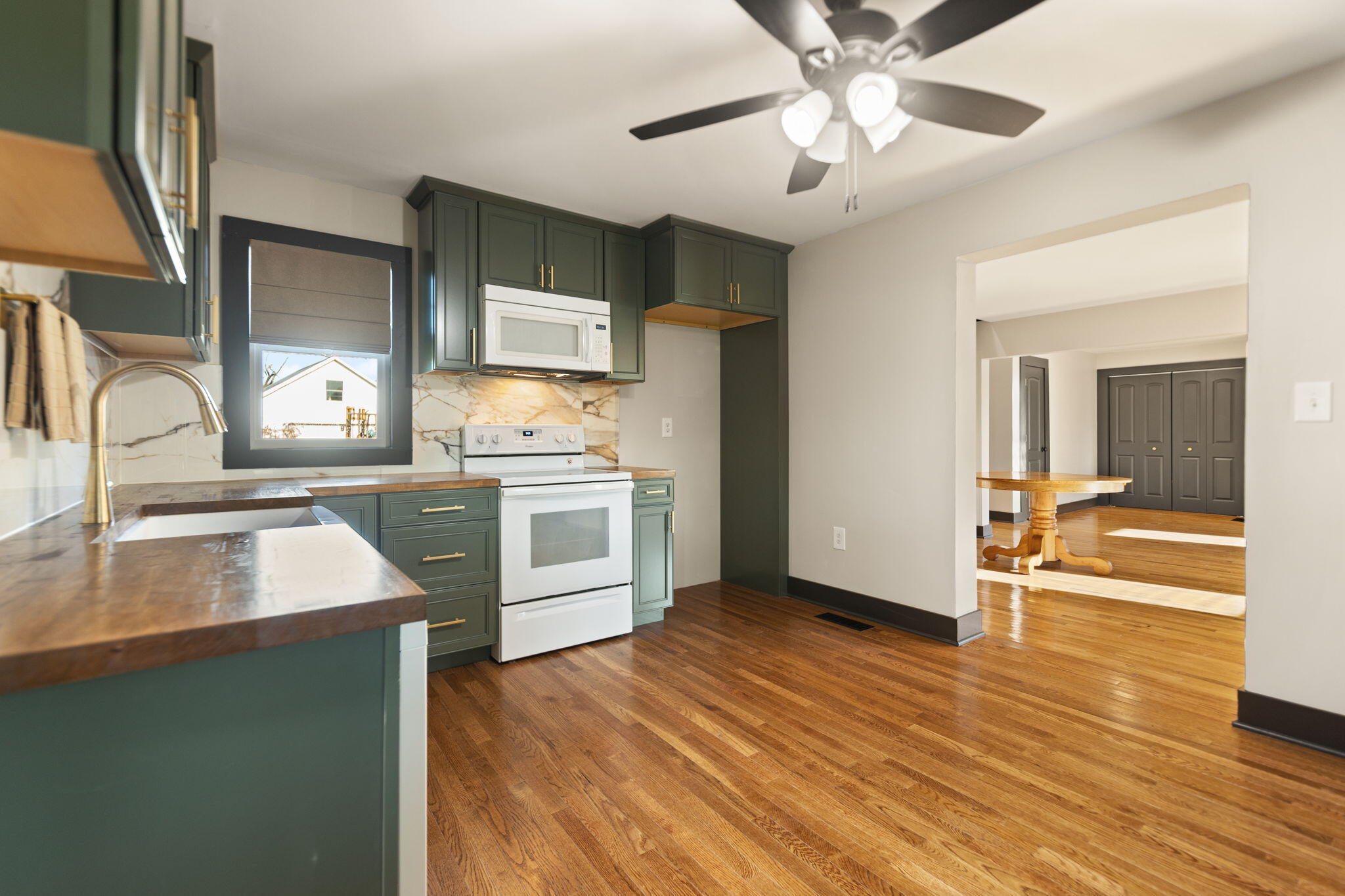 201 York Lane Property Photo 11