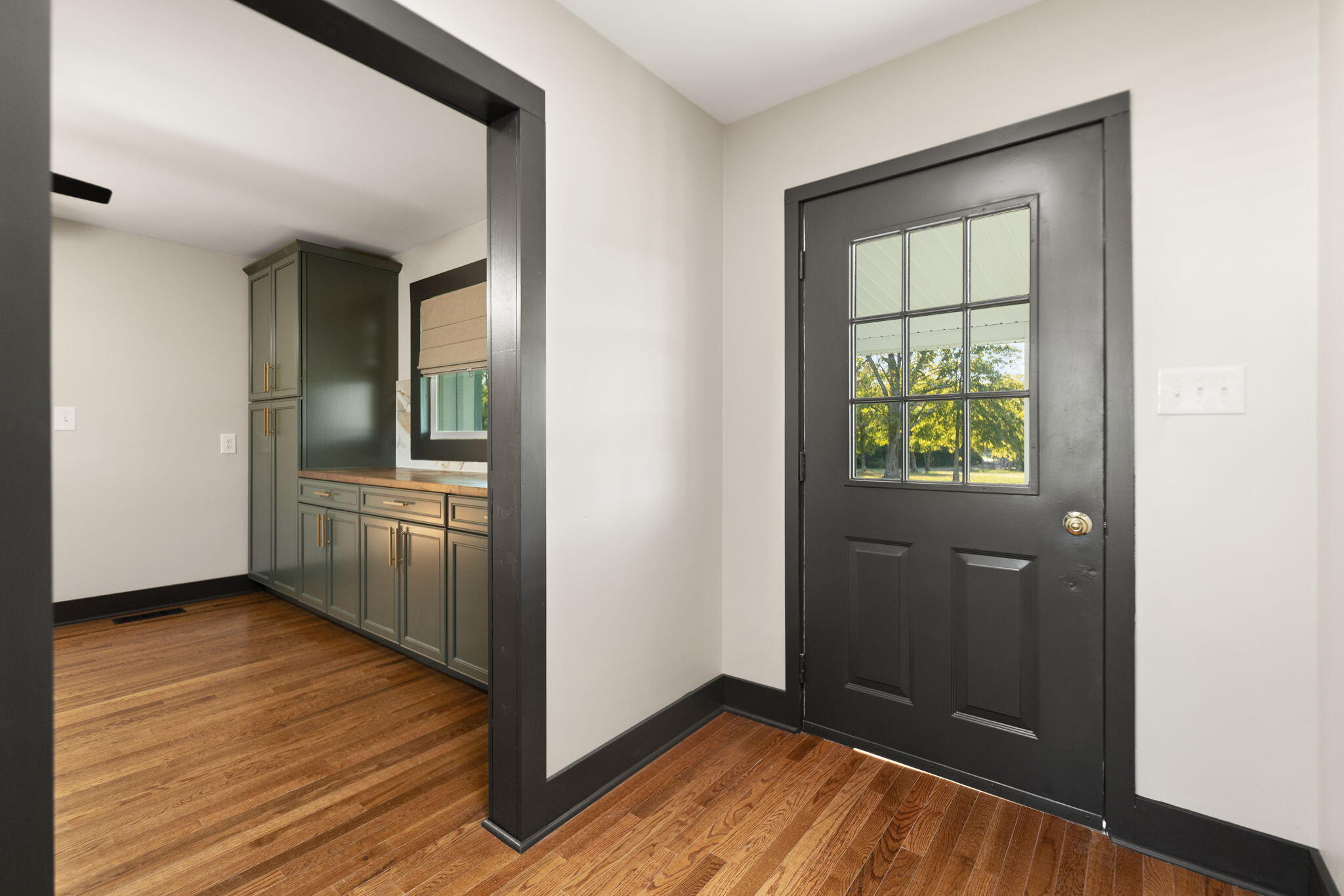 201 York Lane Property Photo 15