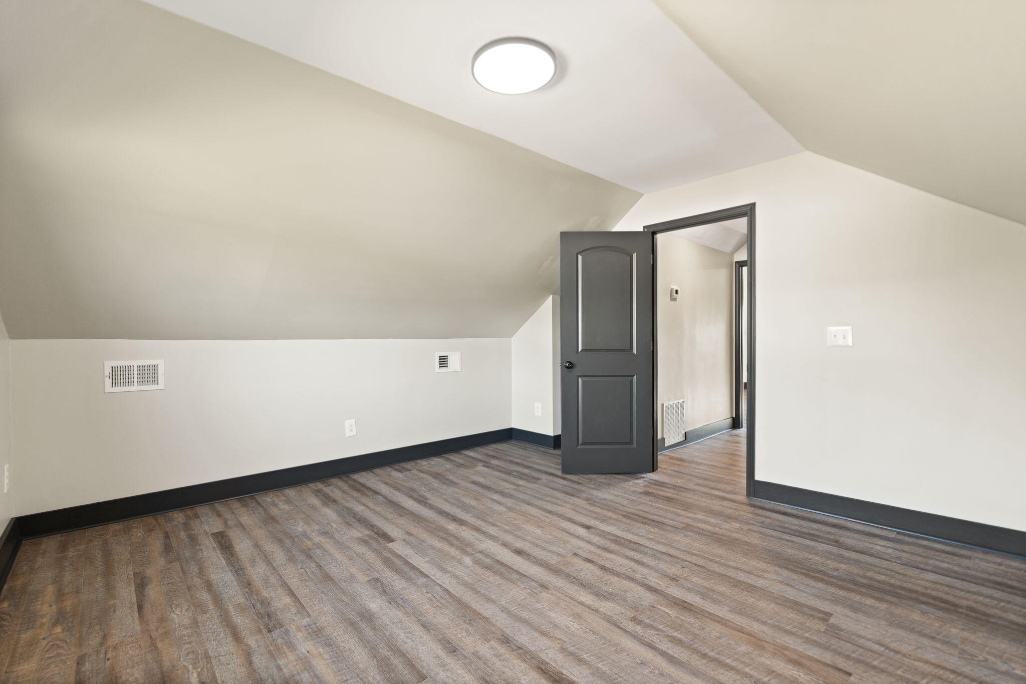 201 York Lane Property Photo 29