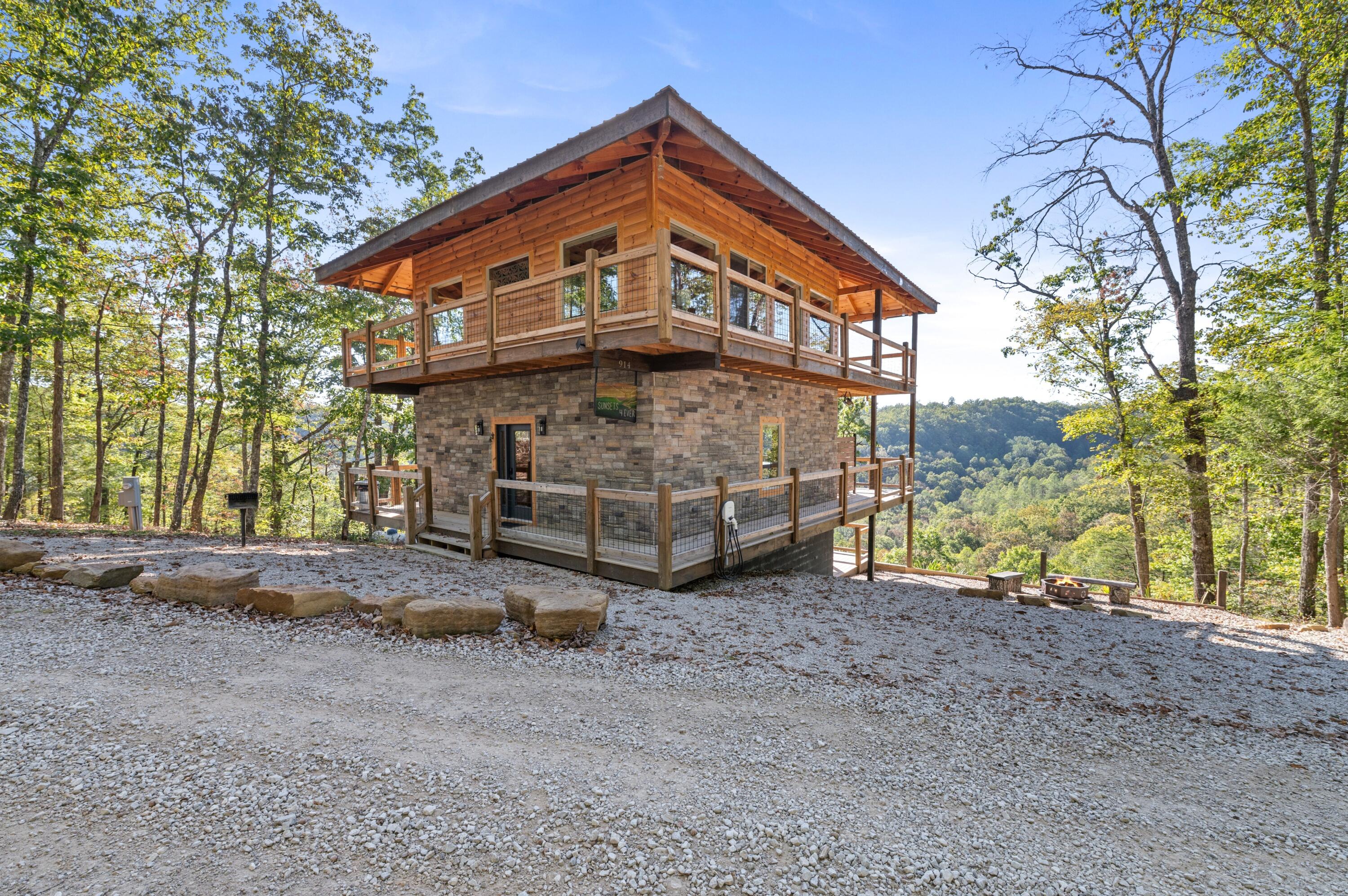 914 Forest View Drive Property Photo