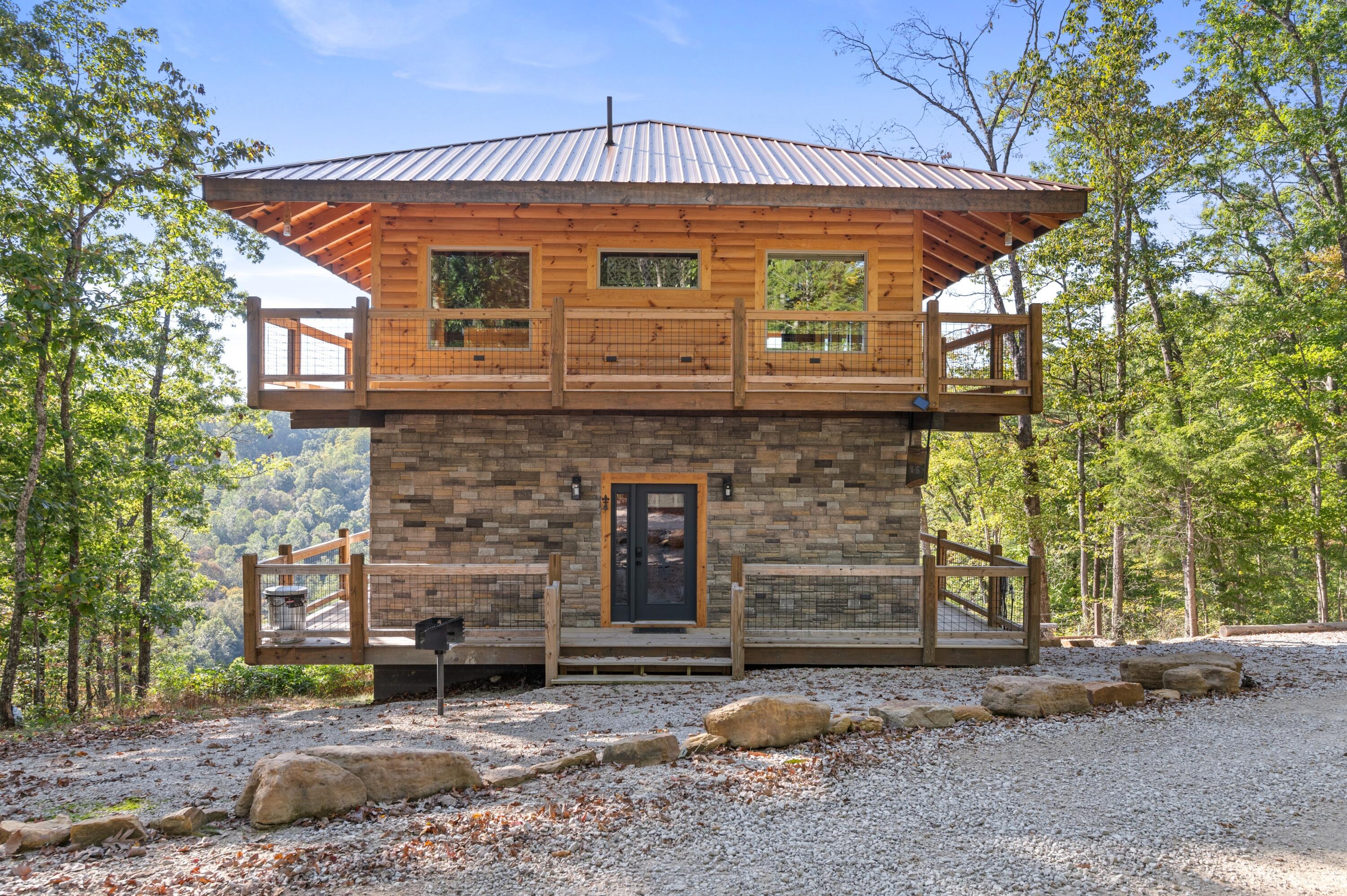 914 Forest View Drive Property Photo 4