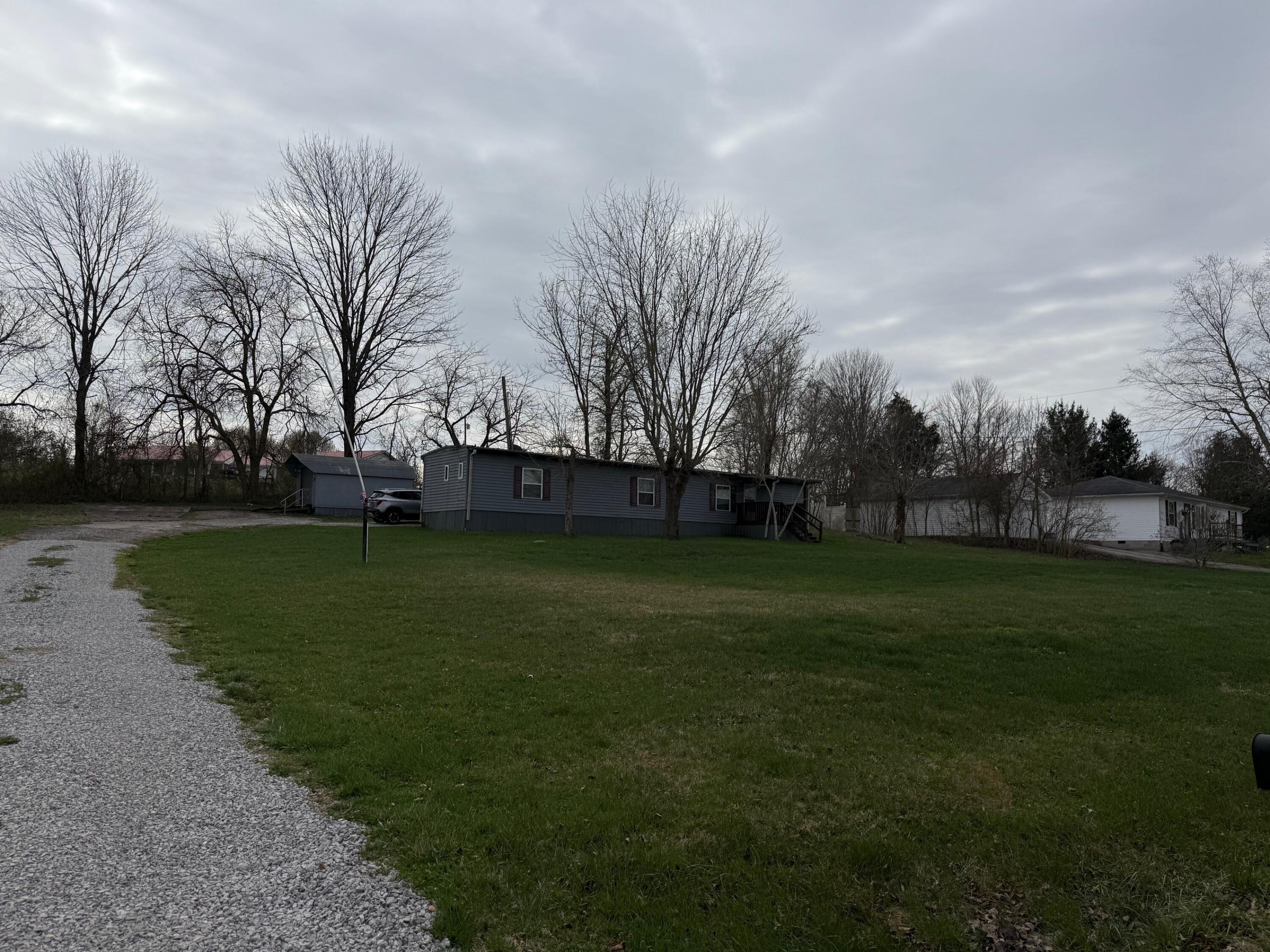 451 Lincoln Trail Property Photo 1