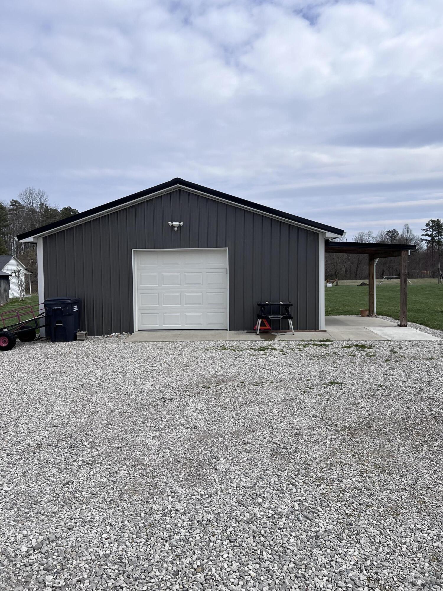 12195 Hwy 587 Property Photo 42