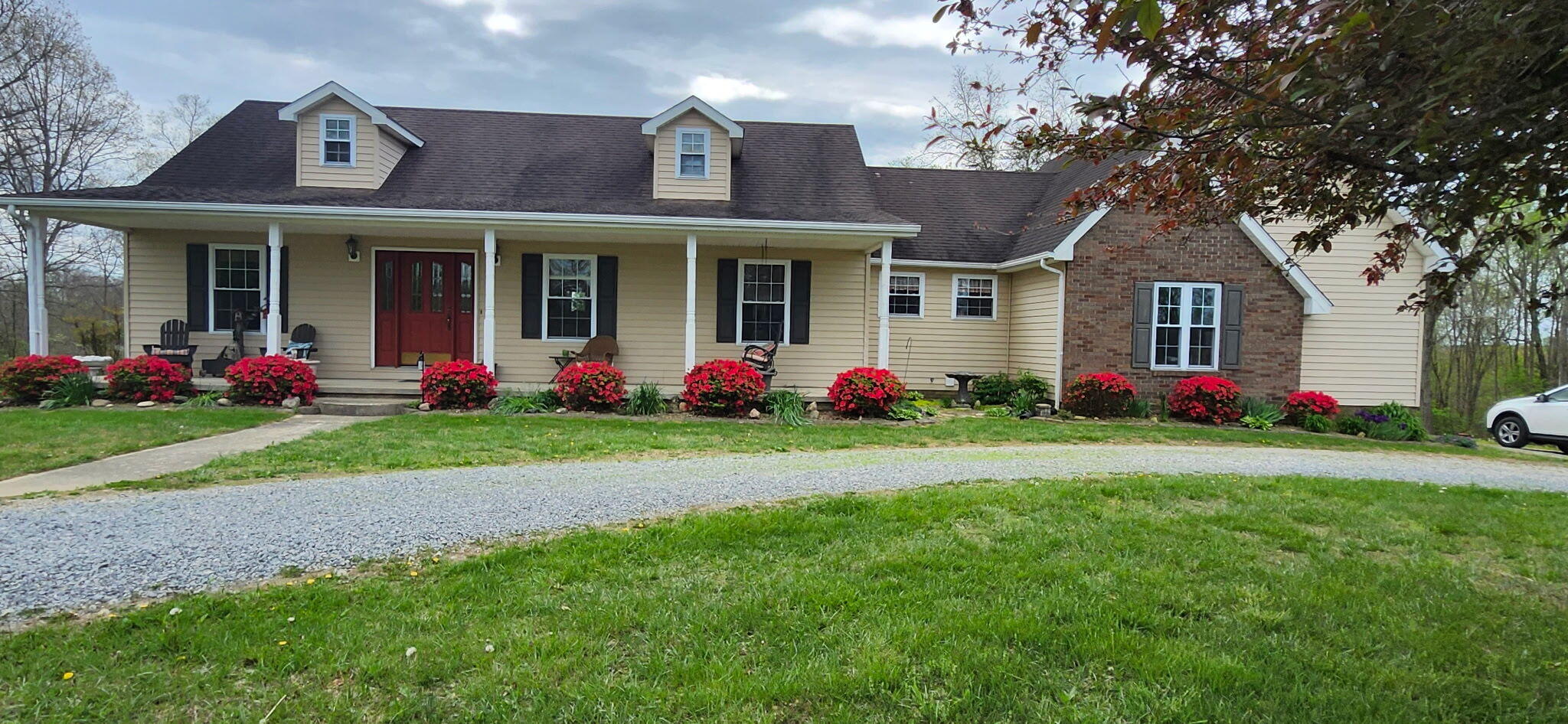 673 Crawford Bend Road Property Photo 1