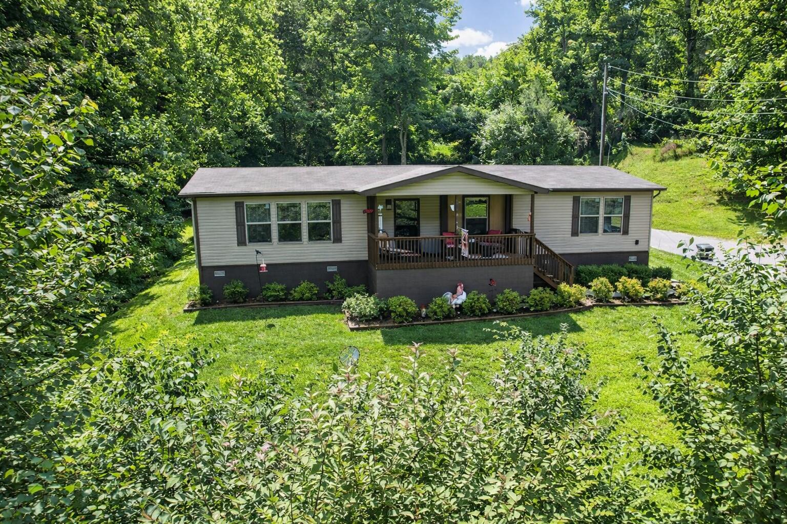 20 Tan Trough Hollow Road Property Photo 2