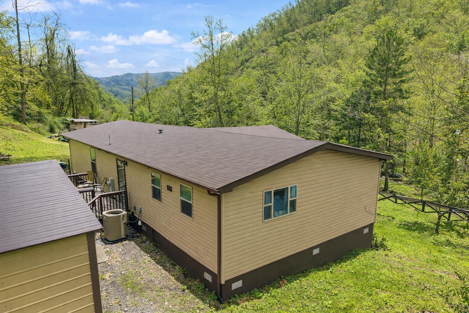 20 Tan Trough Hollow Road Property Photo 5